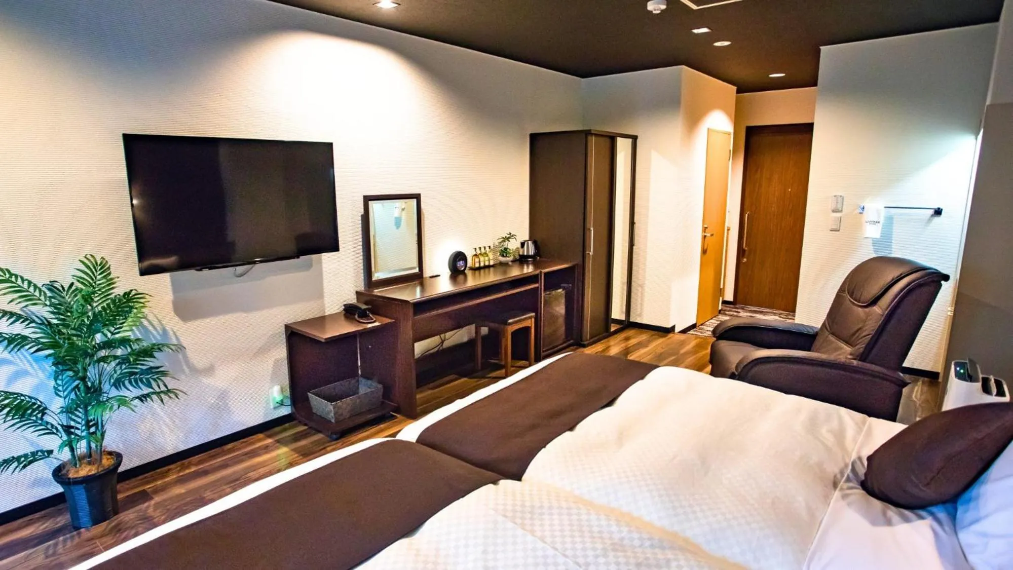 Bedroom, Bed in LiVEMAX RESORT Hakone Ashinoko