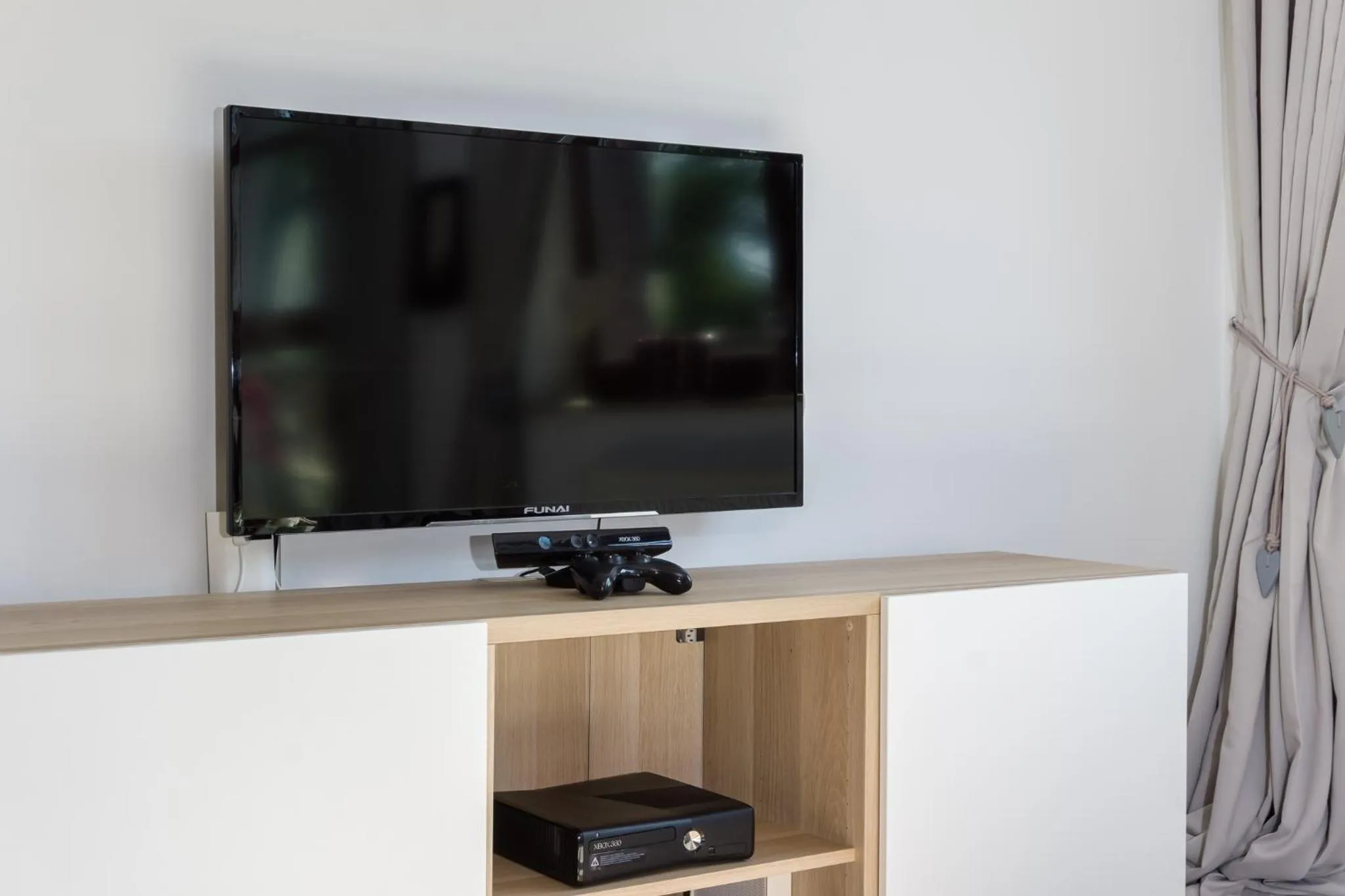 TV and multimedia in Elite Apartments by the River