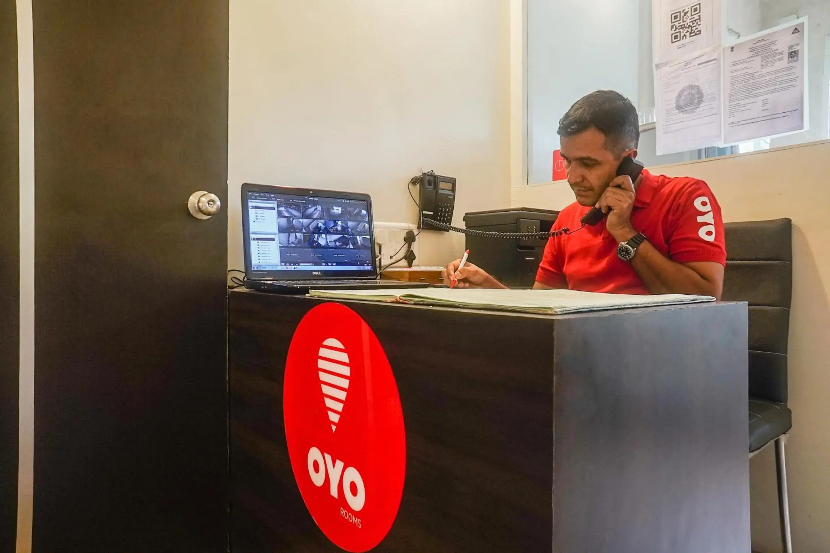 Lobby or reception in Super Hotel O River View Near Shaniwar Wada Lobby or reception in Super Hotel O River View Near Shaniwar Wada