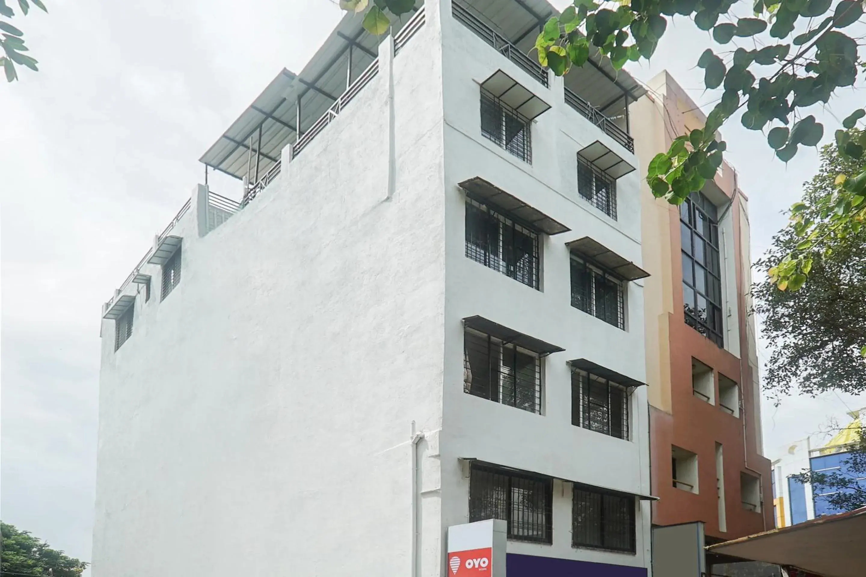 Facade/entrance in Super Hotel O River View Near Shaniwar Wada Facade/entrance in Super Hotel O River View Near Shaniwar Wada