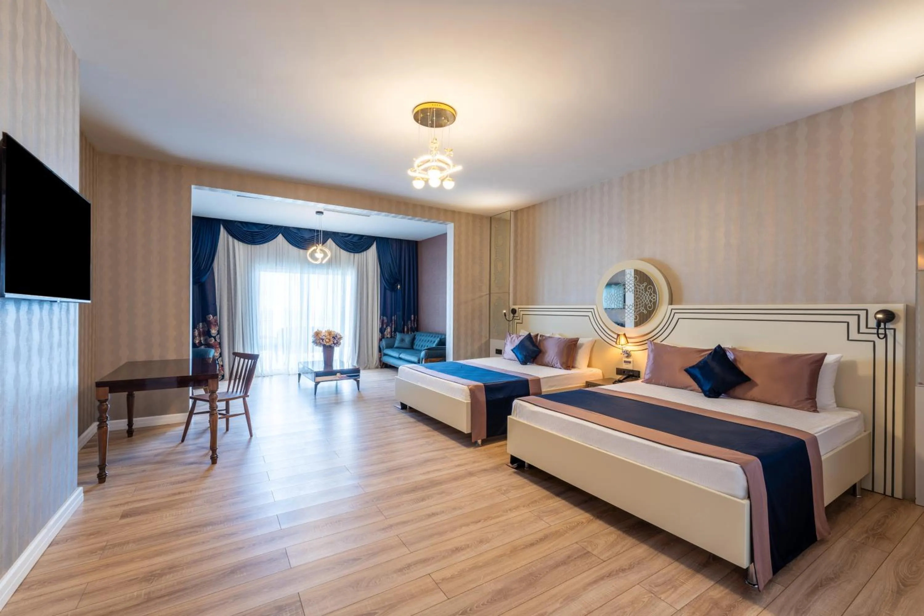 Photo of the whole room, Bed in Orange County Alanya