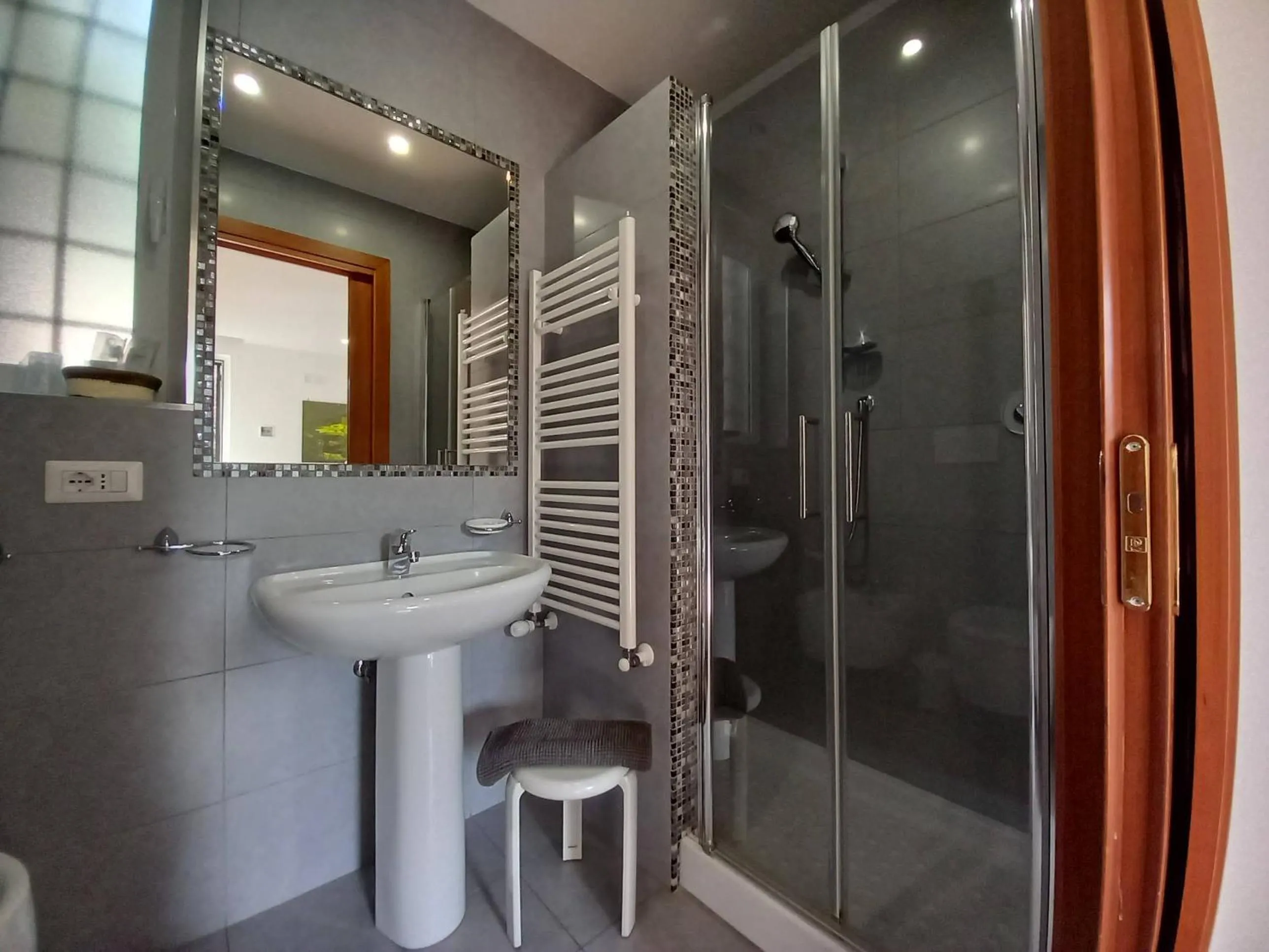 Shower in L'Oasi al Pigneto - Guest house