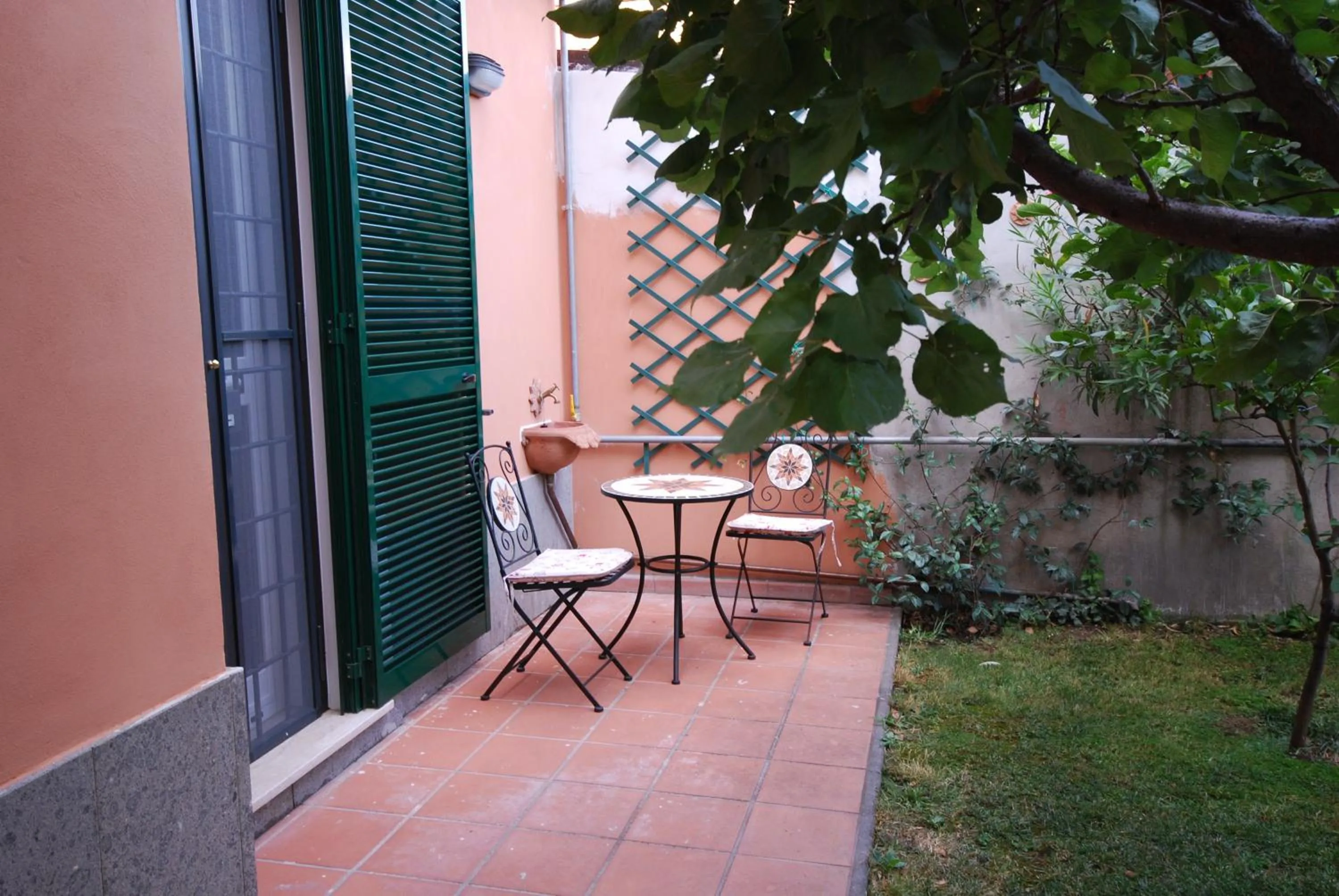 Garden in L'Oasi al Pigneto - Guest house