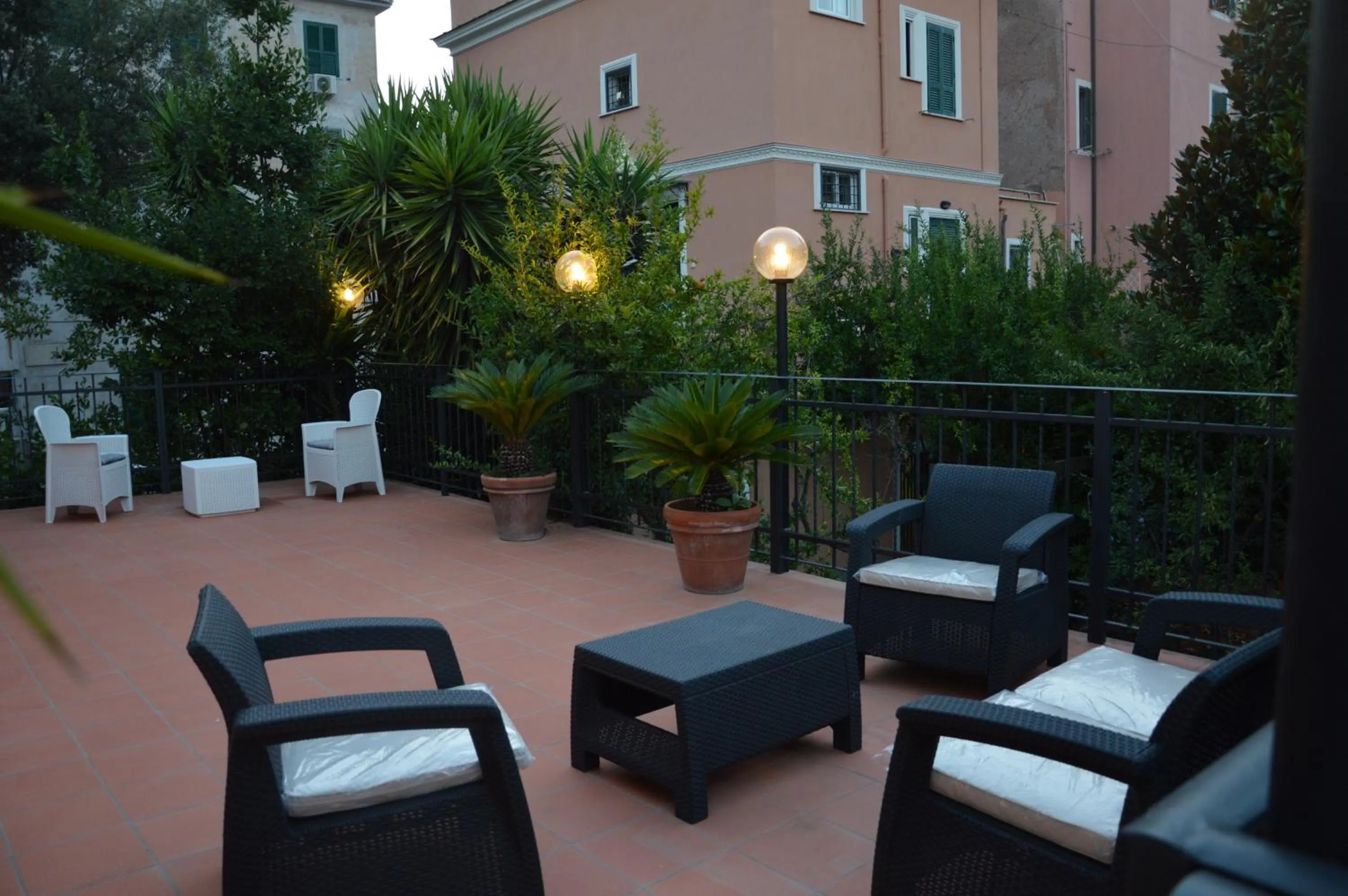 Balcony/Terrace in L'Oasi al Pigneto - Guest house