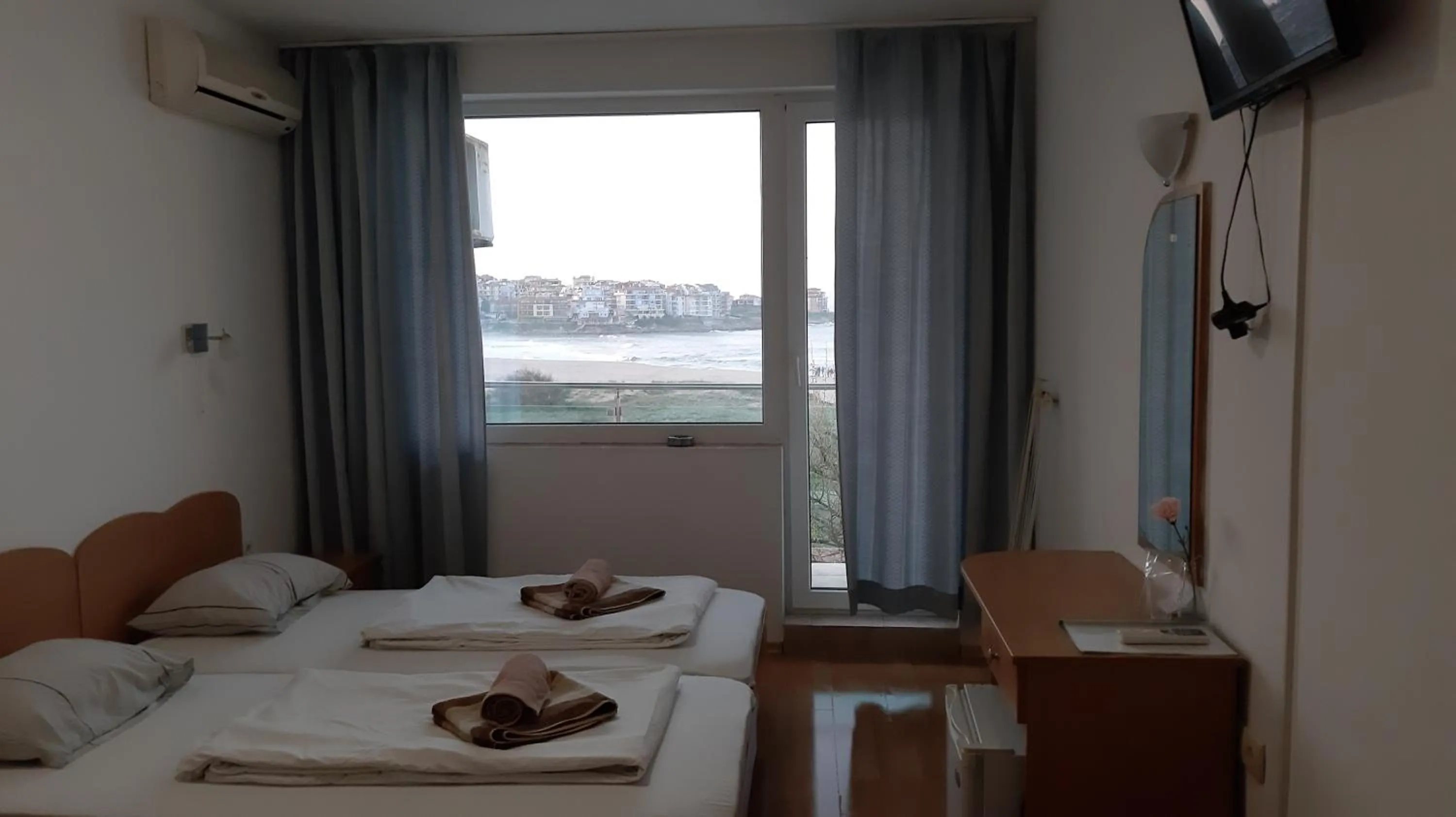 Photo of the whole room in Hotel Lozite