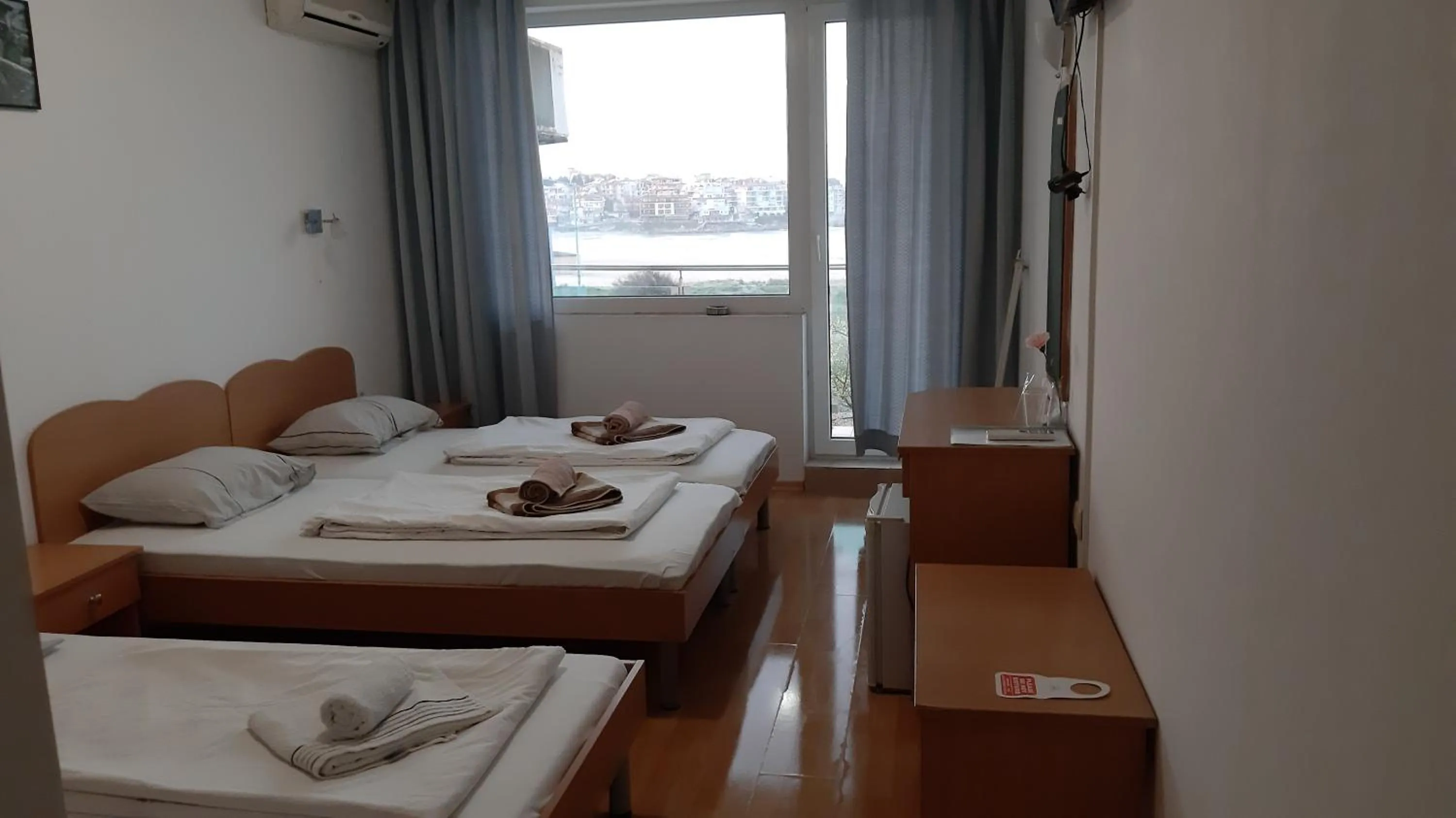 Photo of the whole room in Hotel Lozite