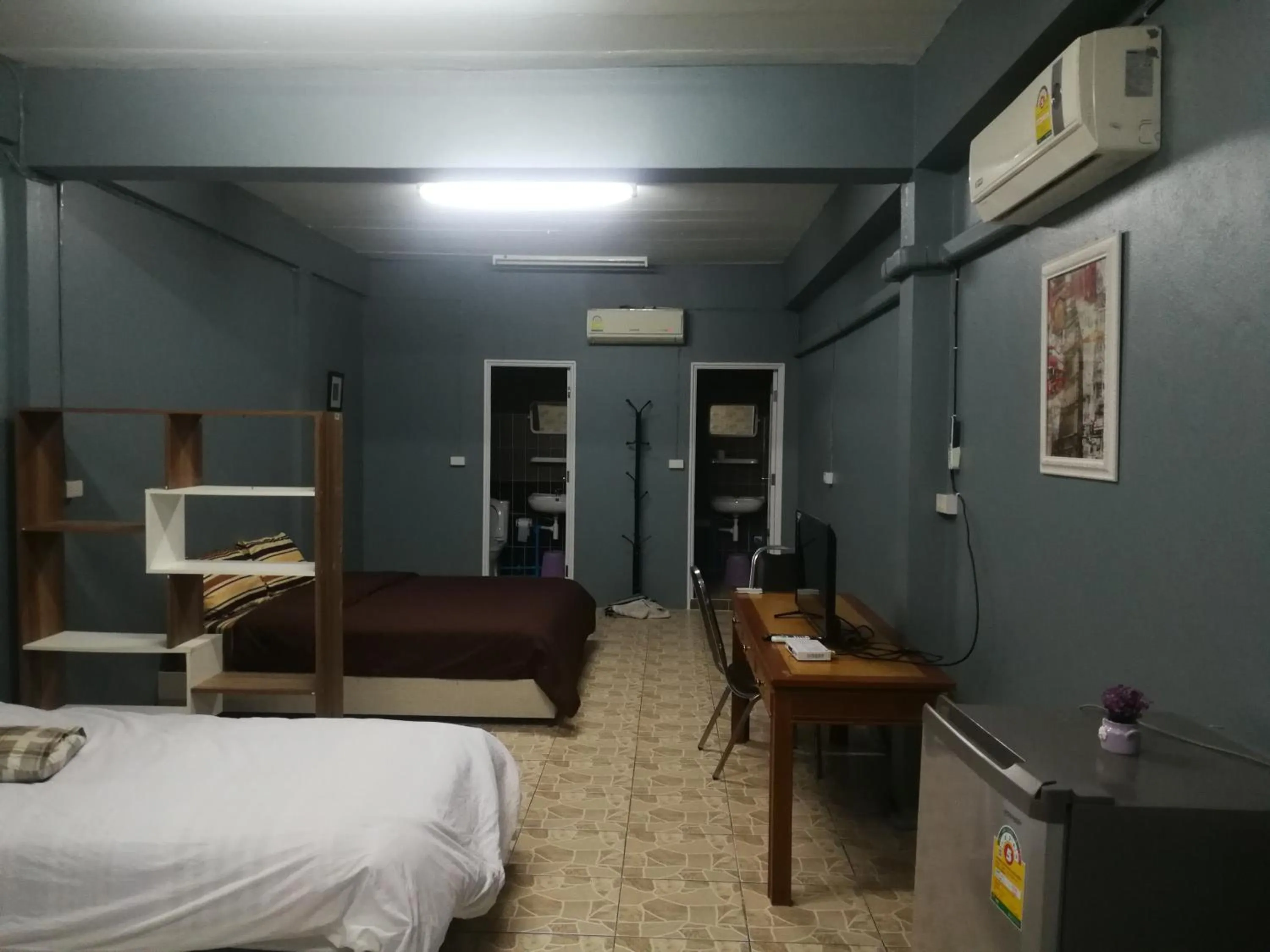 Photo of the whole room, Bed in E2S Place