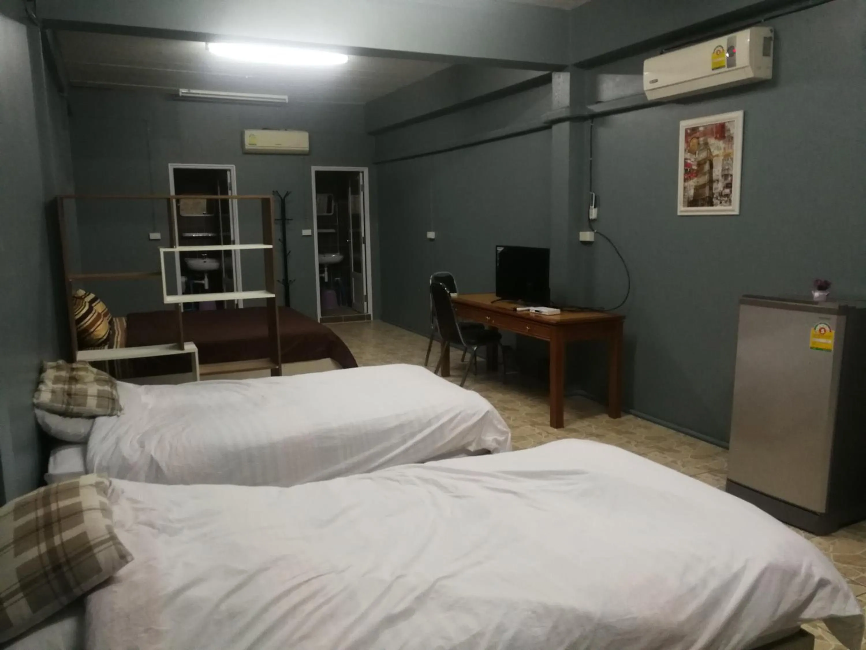 Photo of the whole room, Bed in E2S Place