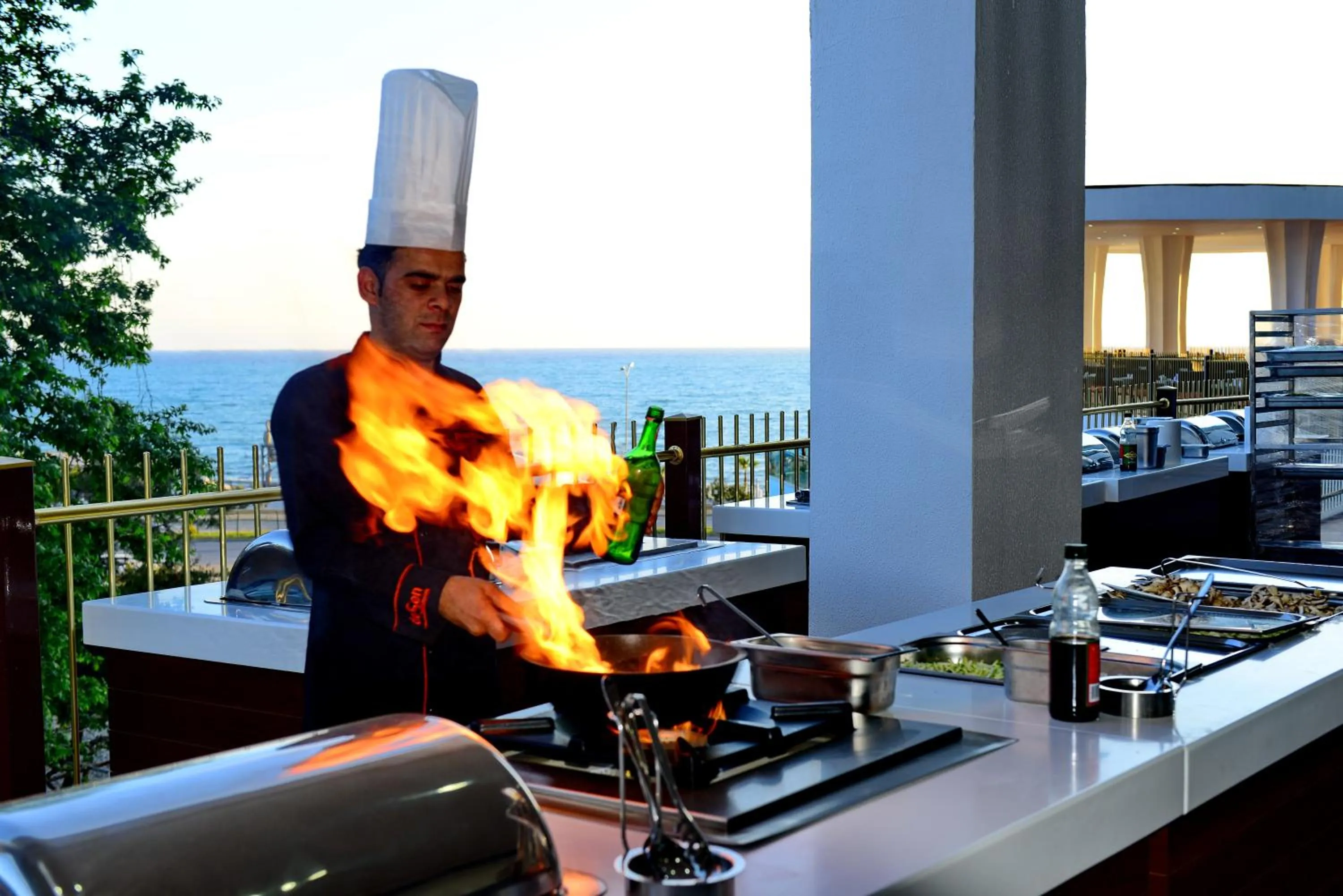 Food in Vikingen Infinity Resort & Spa