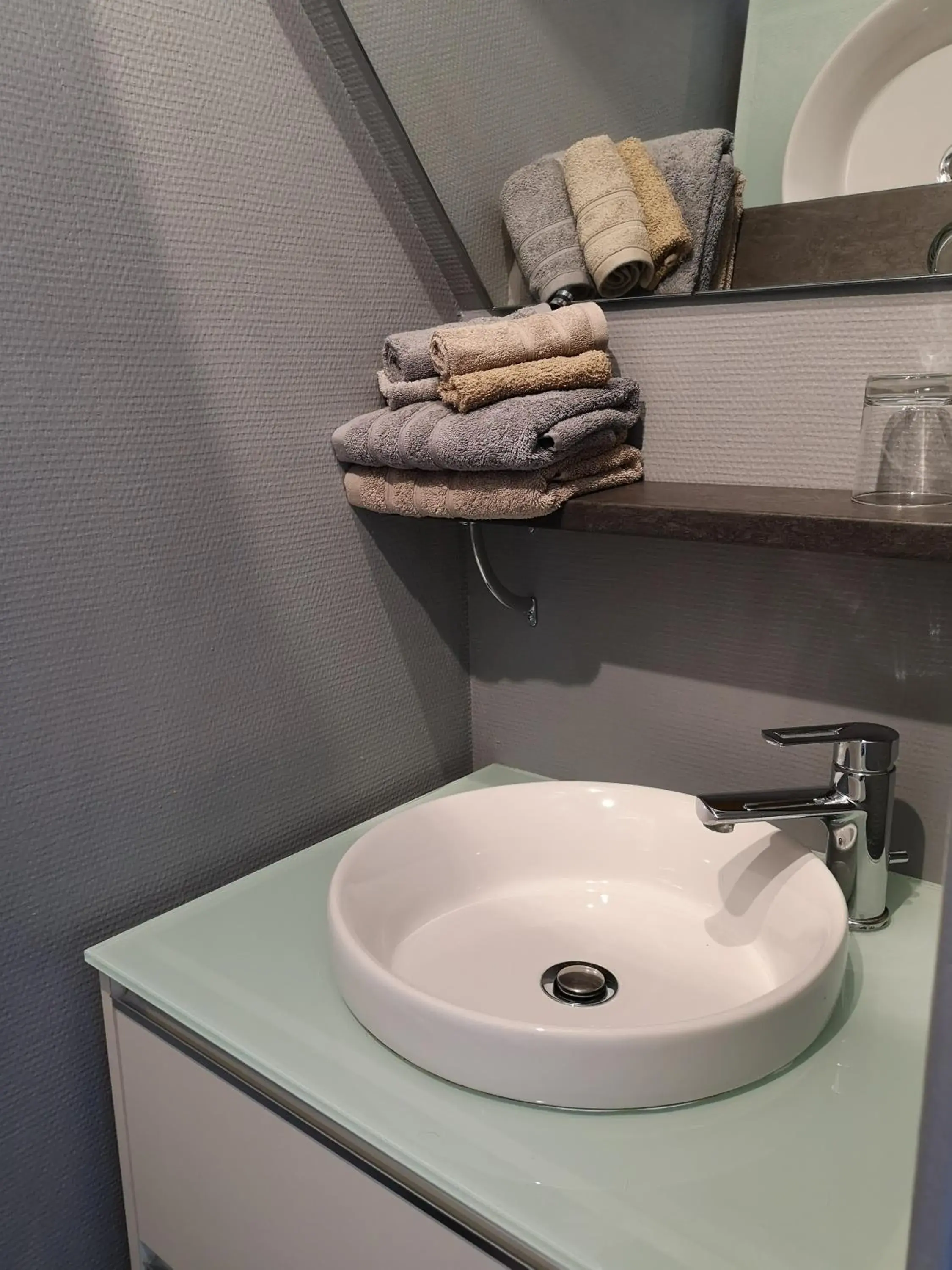 Double Room with Pool View - single occupancy in La Hautée des Francs Double Room with Pool View - single occupancy in La Hautée des Francs