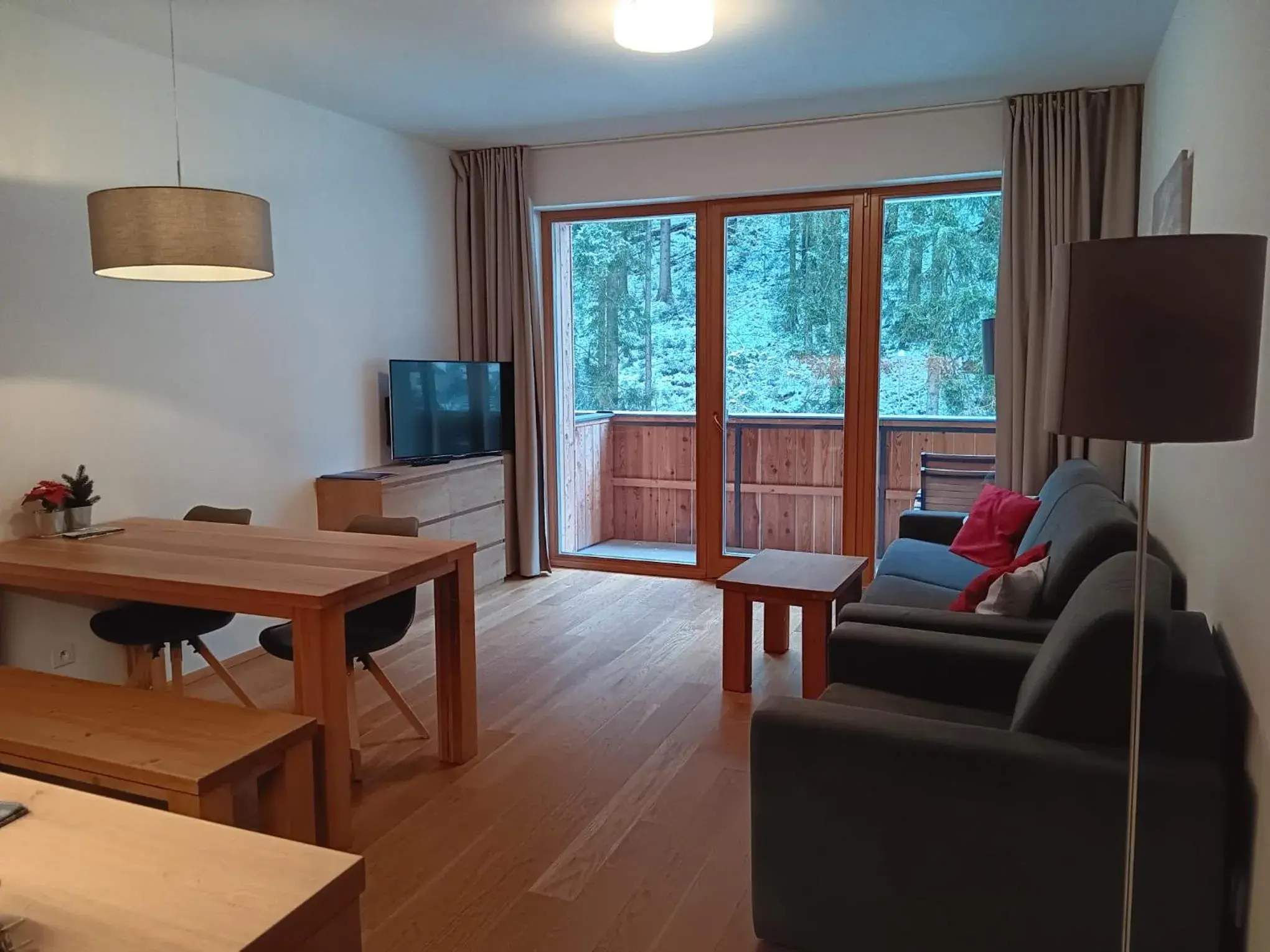 Residence Post Residence Post