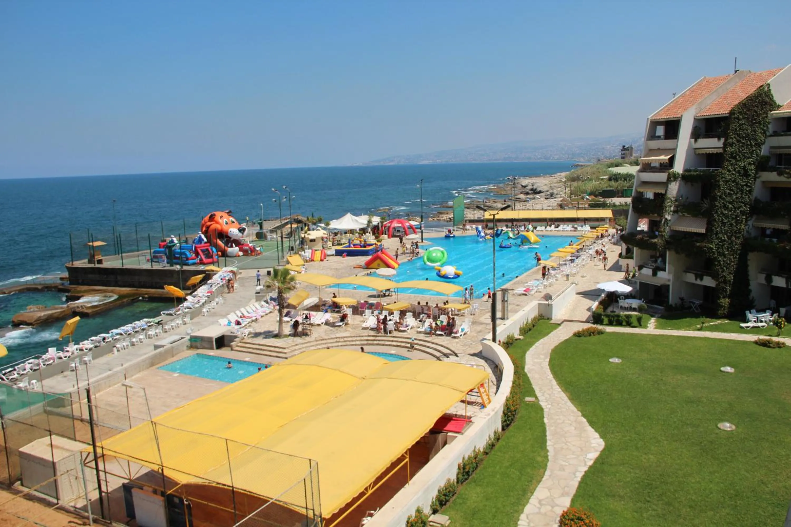 Garden in Cimer SafraMarine Beach Resort