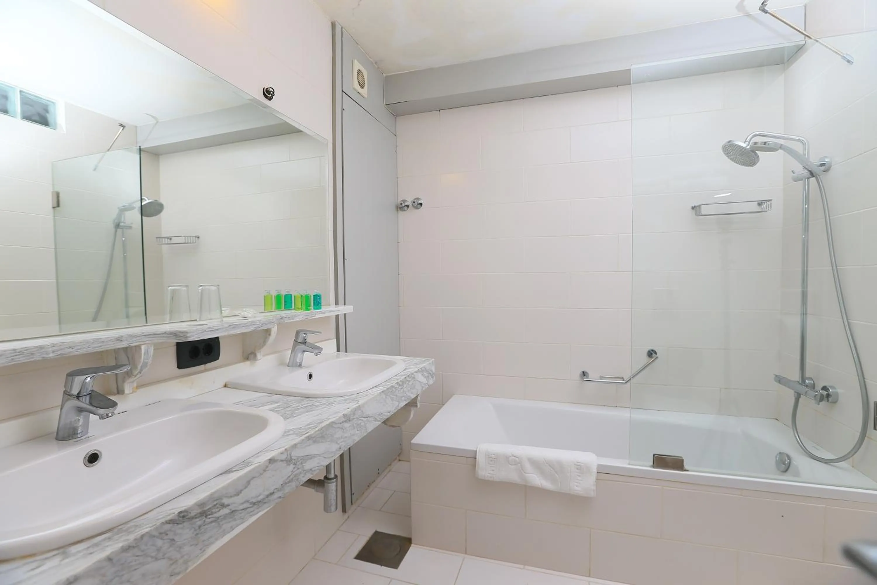 Cimer SafraMarine Beach Resort