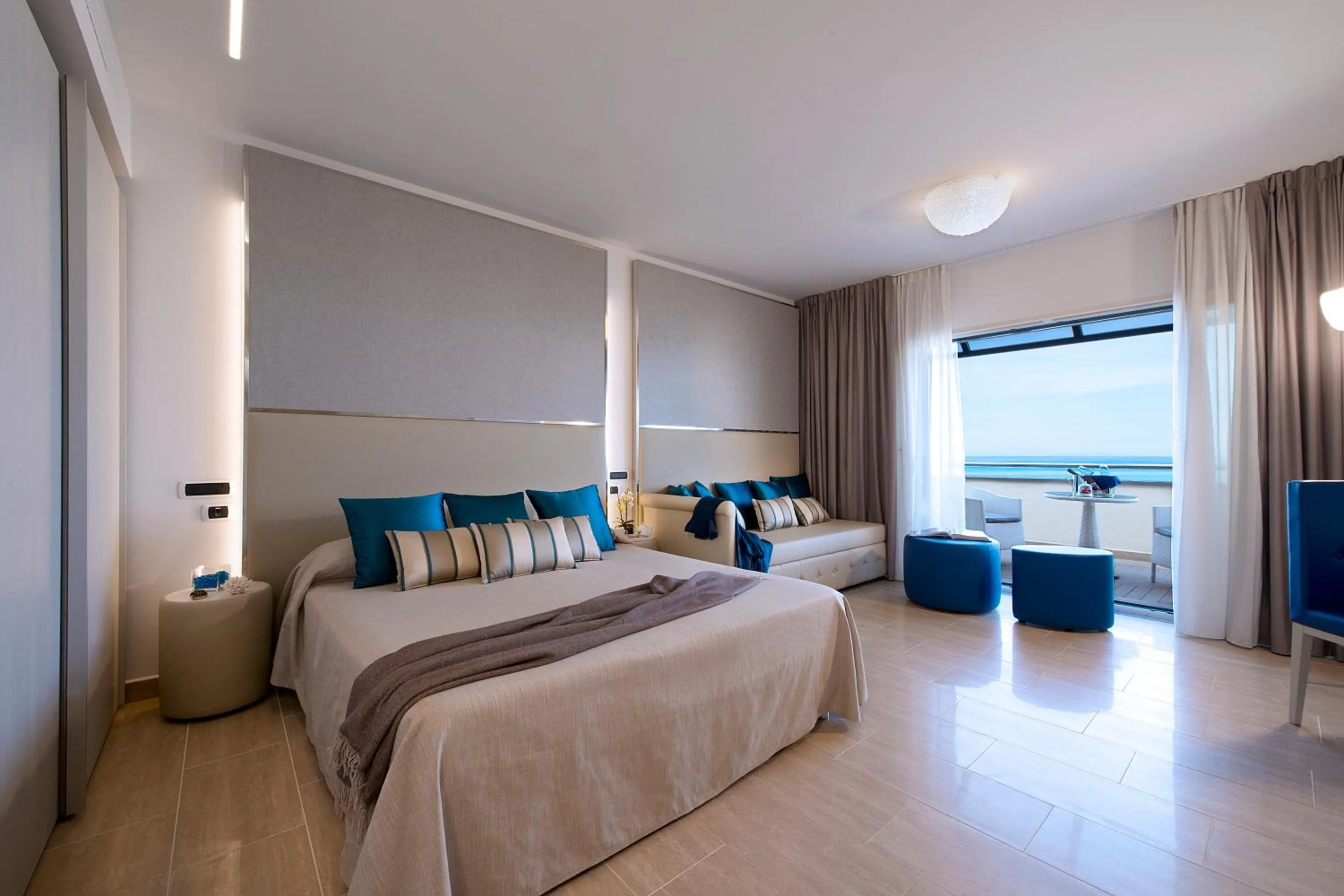 Photo of the whole room, Bed in Hotel I Ginepri