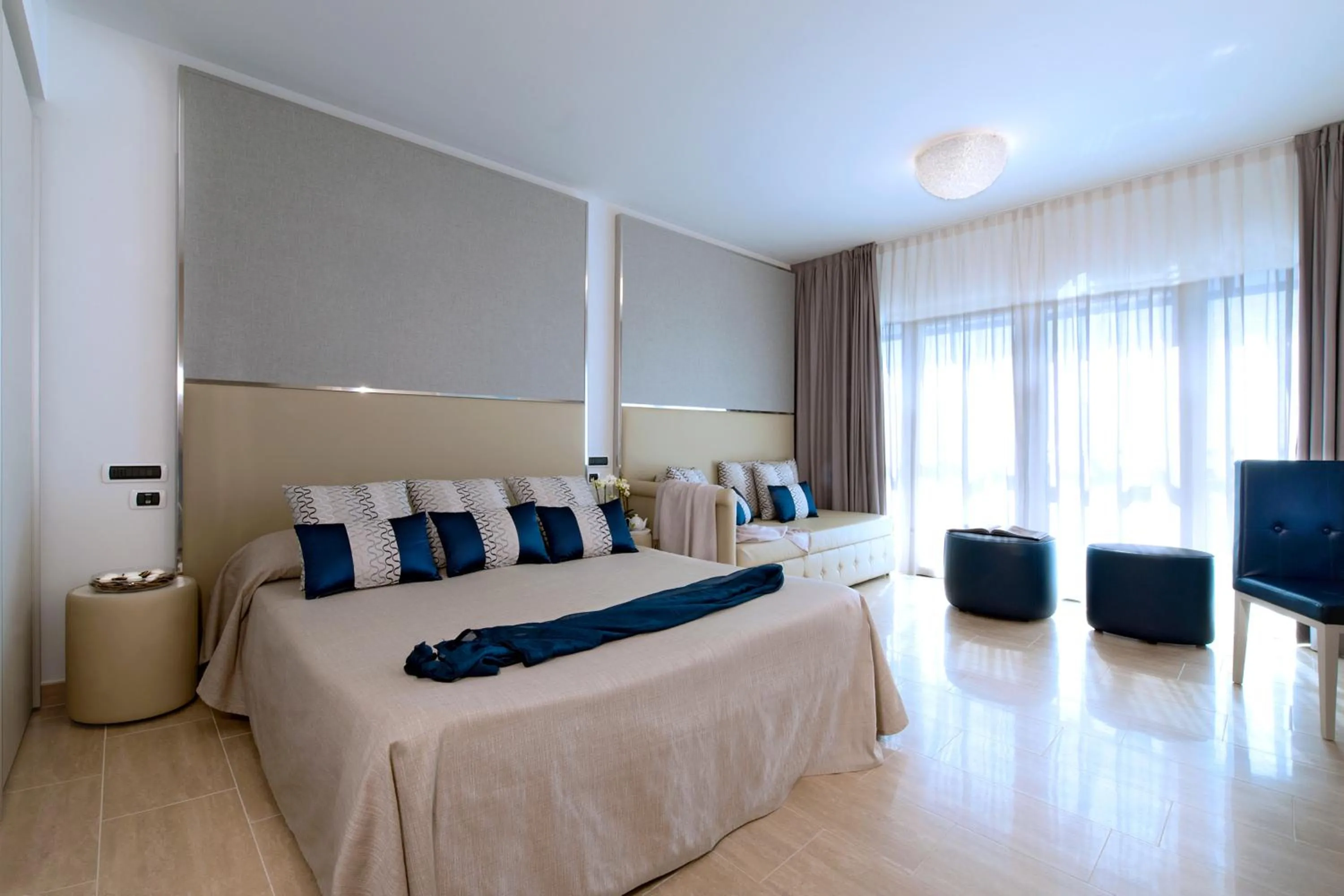 Photo of the whole room, Bed in Hotel I Ginepri