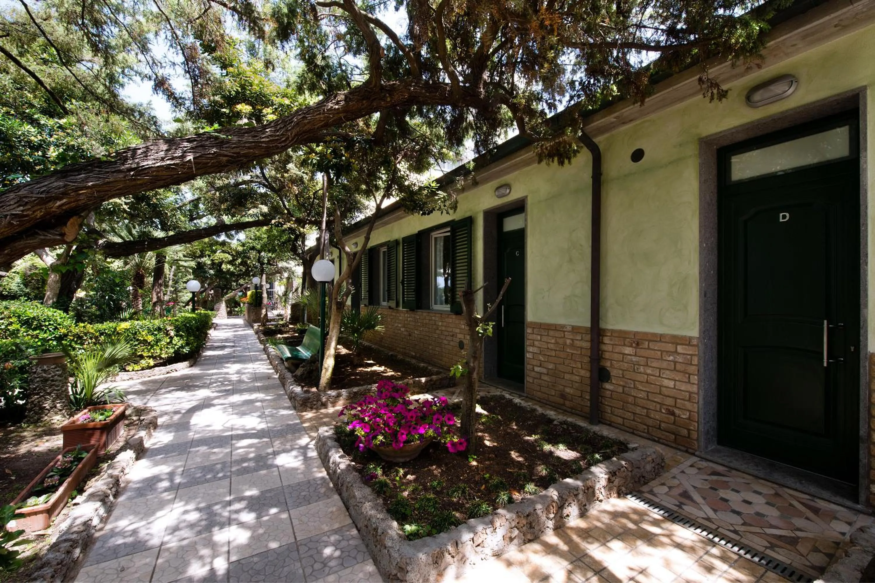 Property building in Hotel I Ginepri