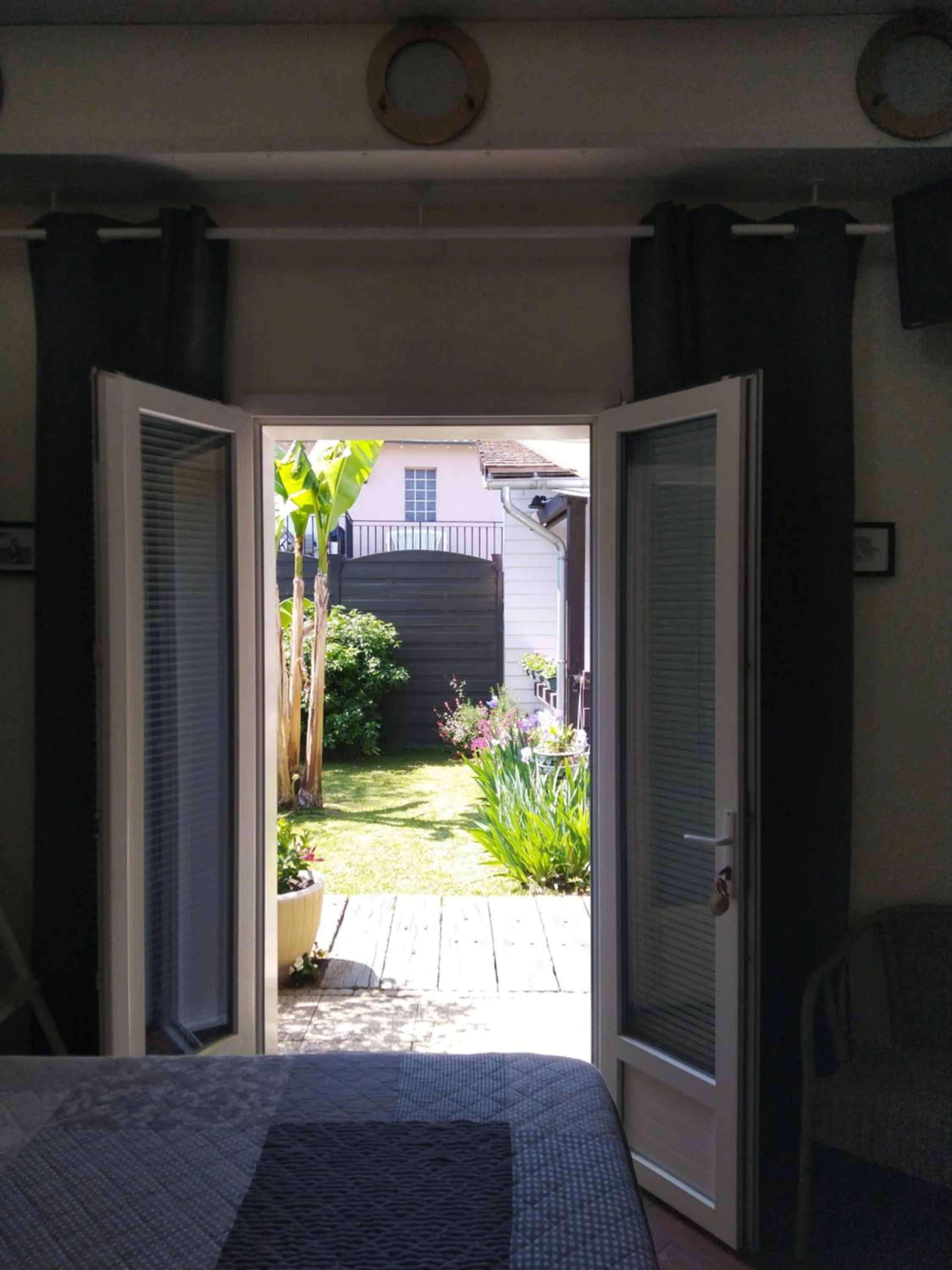 Garden view in L'ISLE DE FRANCE