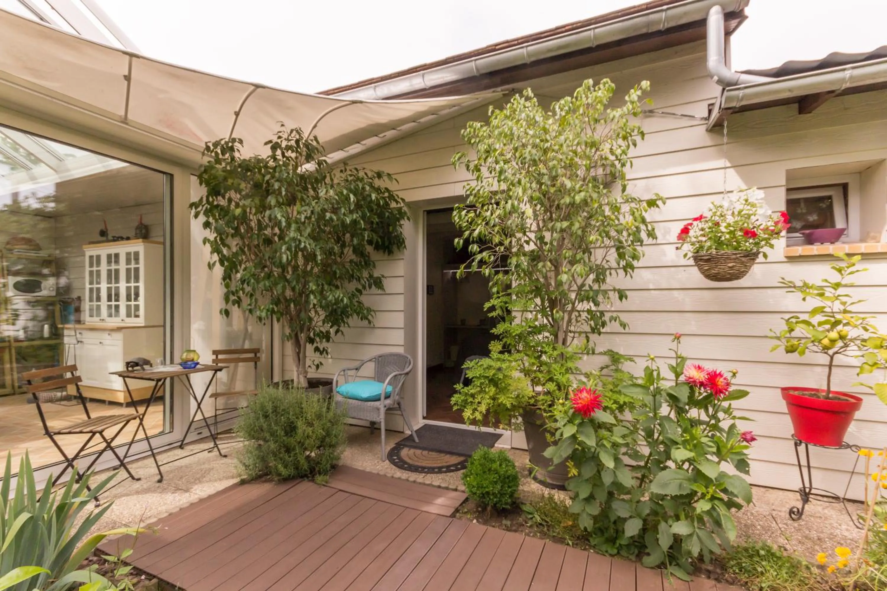 Property building in L'ISLE DE FRANCE