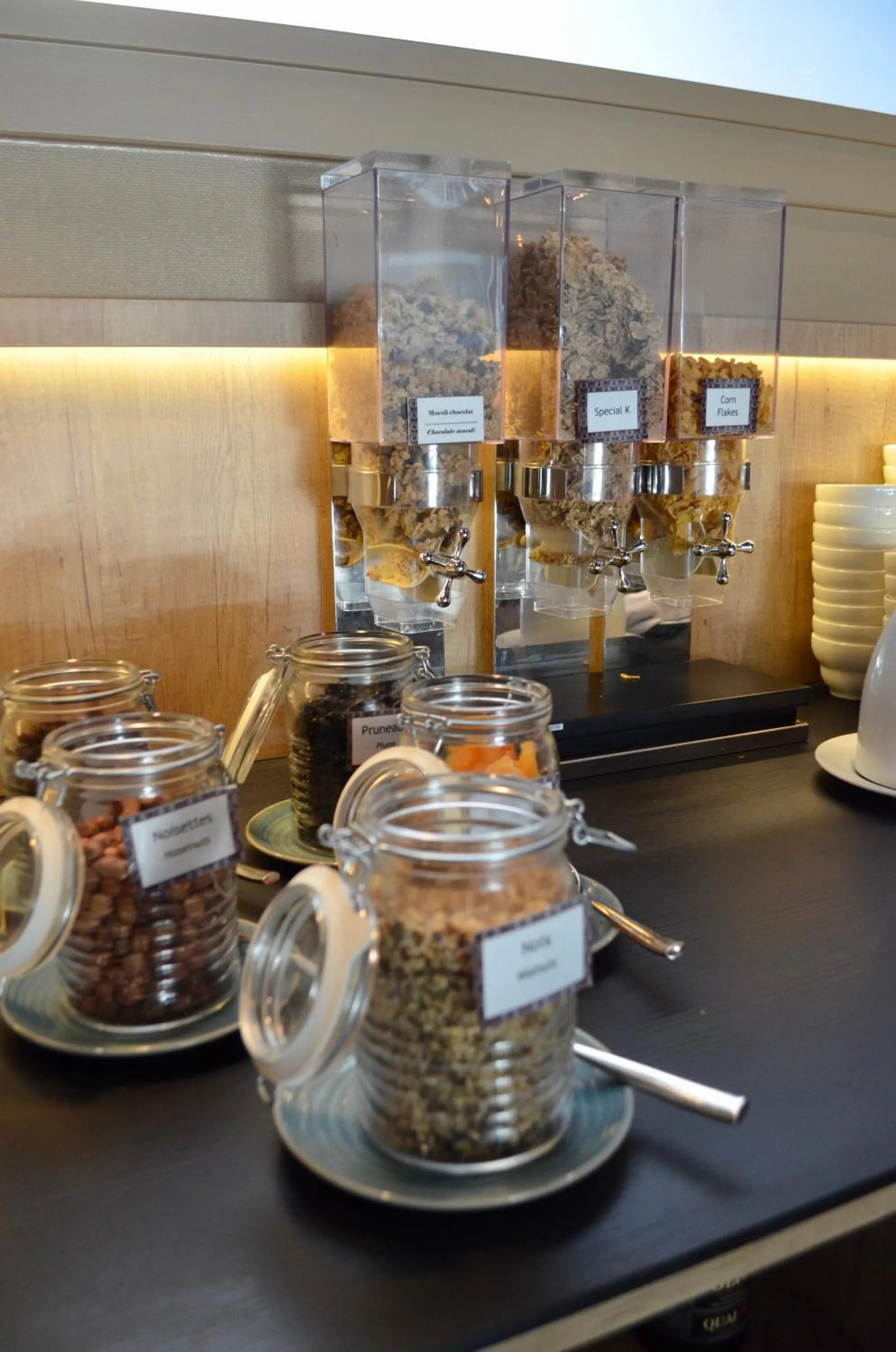 Buffet breakfast in Spark by Hilton Lyon Ouest