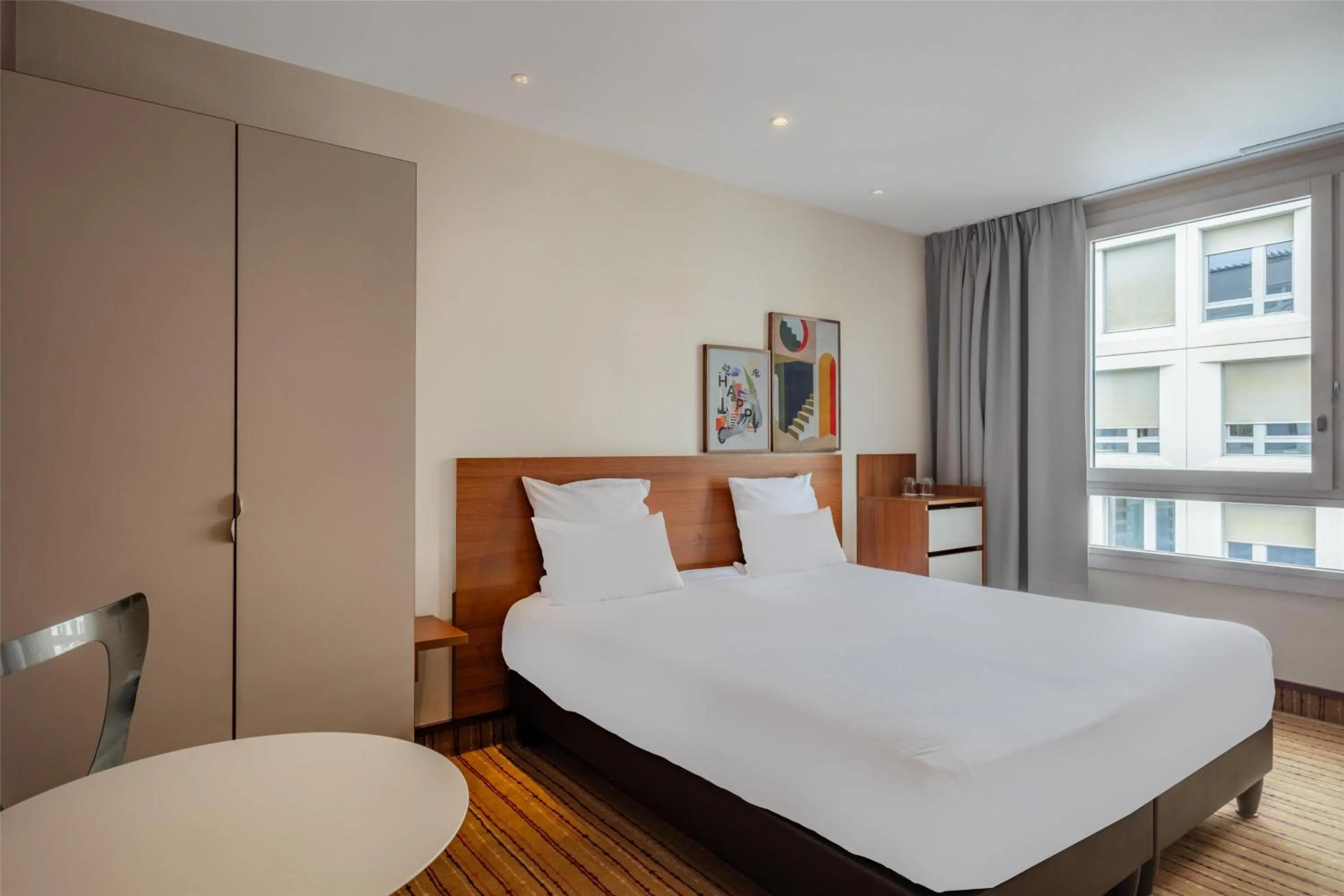 Bed in Spark by Hilton Lyon Ouest