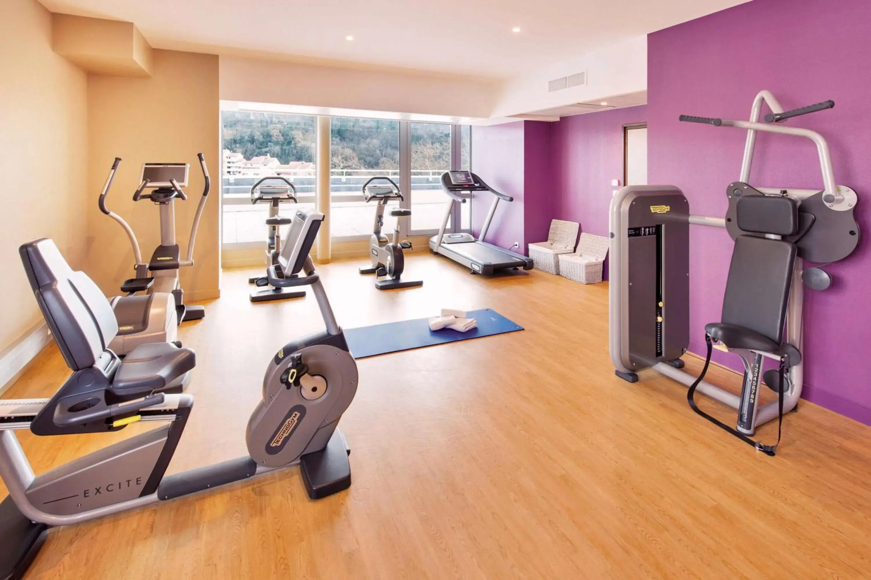 Fitness centre/facilities in Spark by Hilton Lyon Ouest Fitness centre/facilities in Spark by Hilton Lyon Ouest