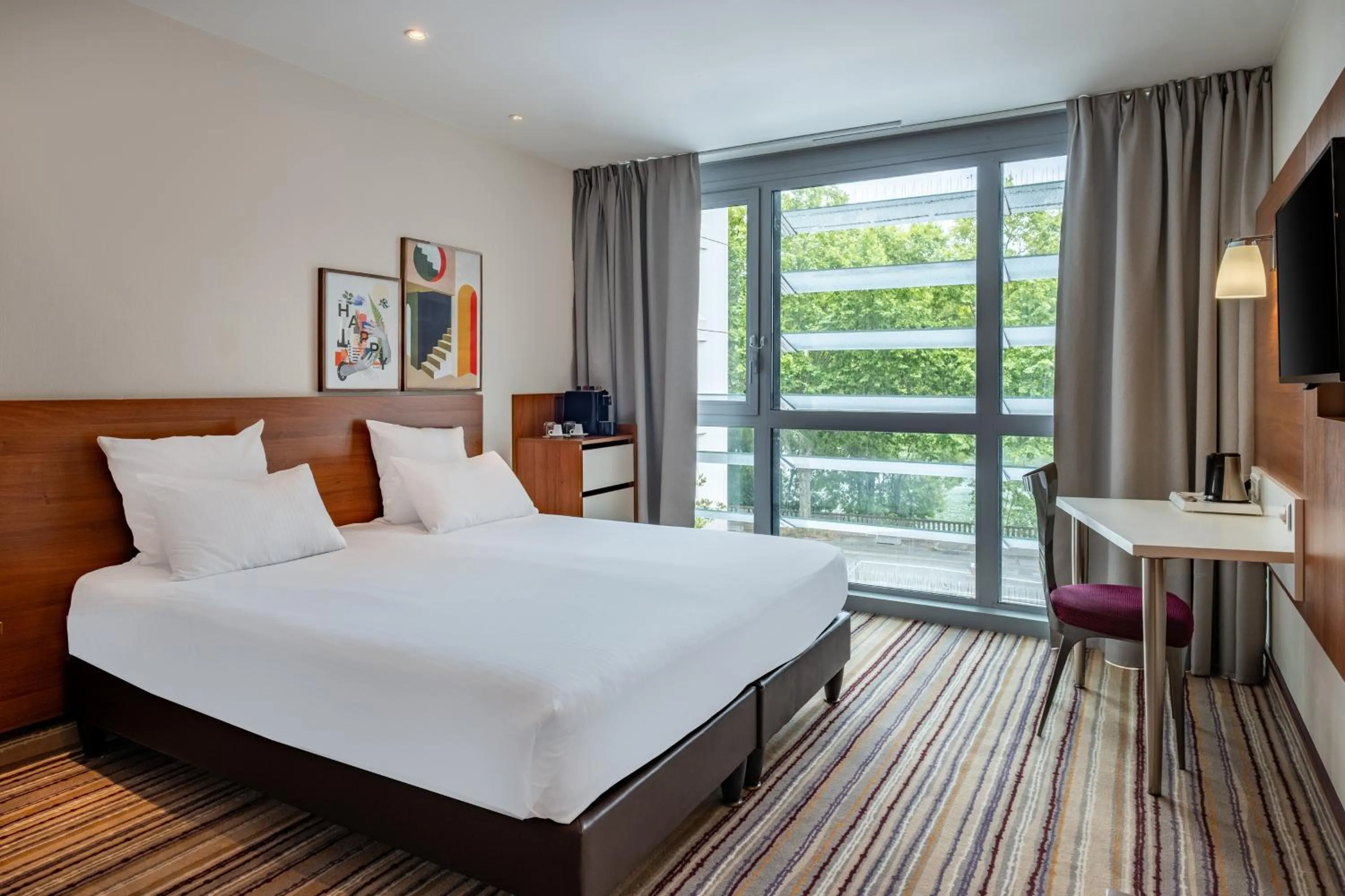 Bed in Spark by Hilton Lyon Ouest