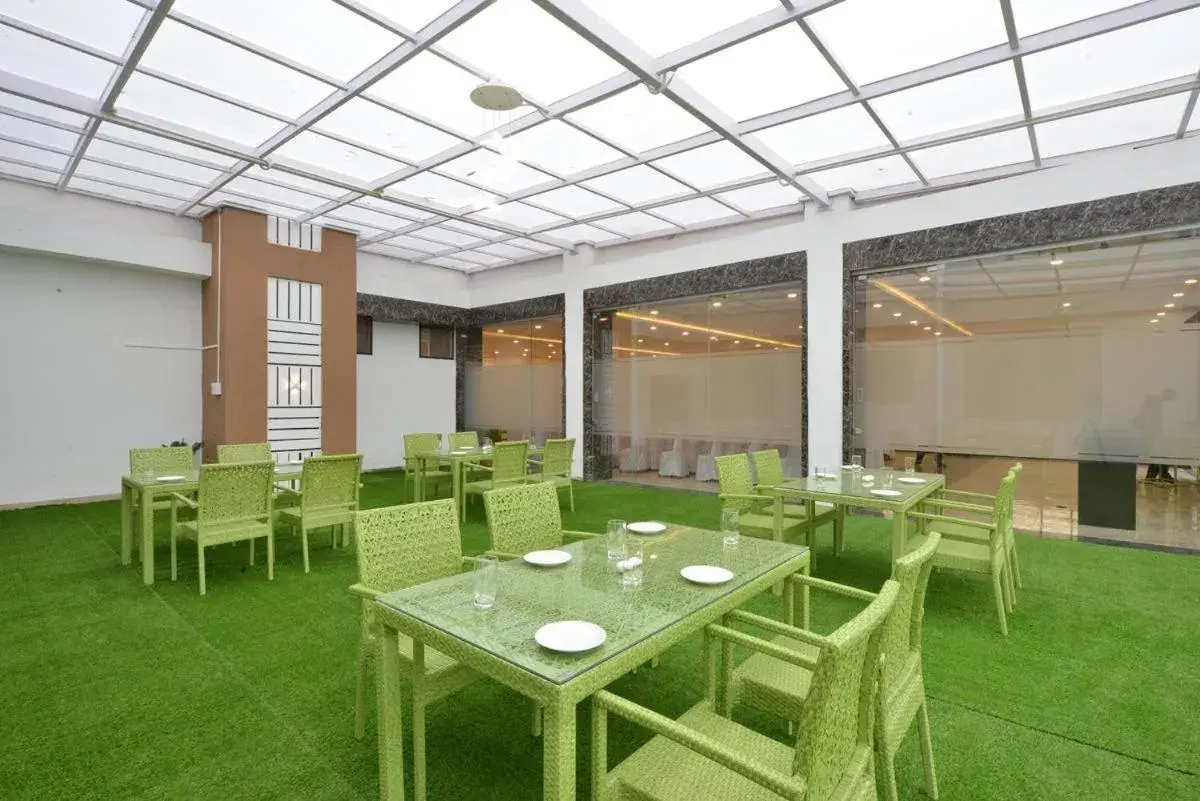 Restaurant/places to eat in The Fern Residency Parbhani Restaurant/places to eat in The Fern Residency Parbhani