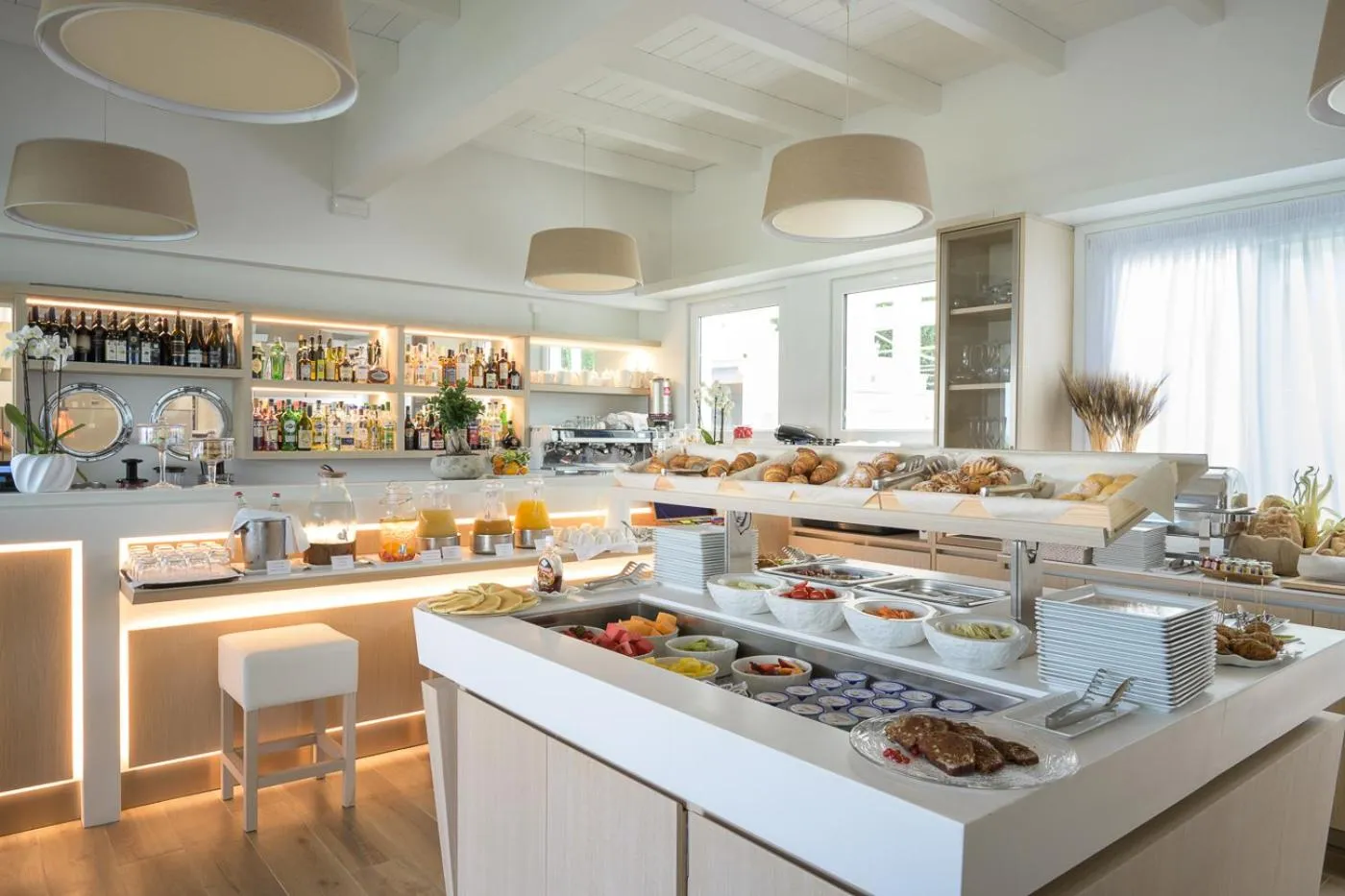 Breakfast in Baia Bianca Suites
