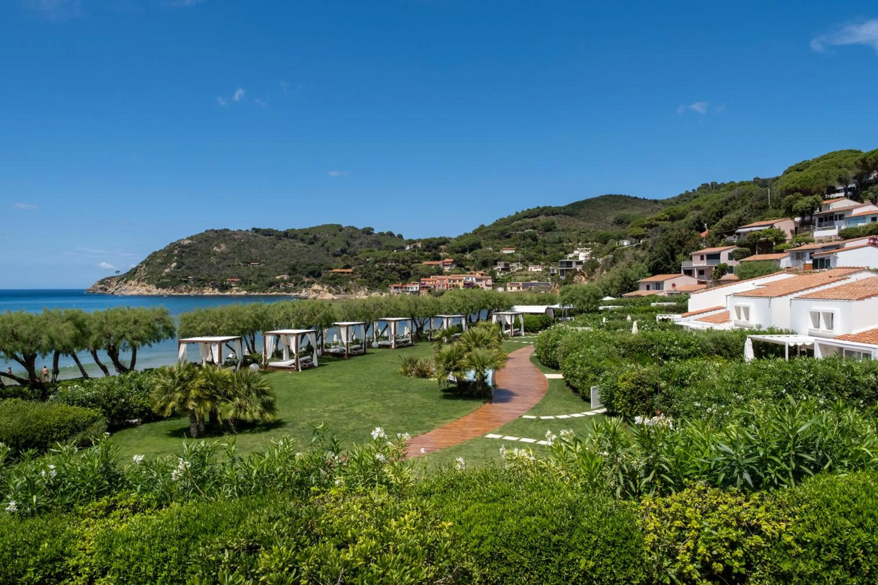 Garden in Baia Bianca Suites