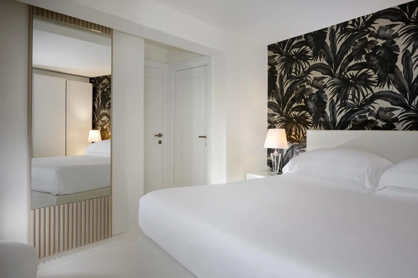 Bedroom, Bed in Baia Bianca Suites