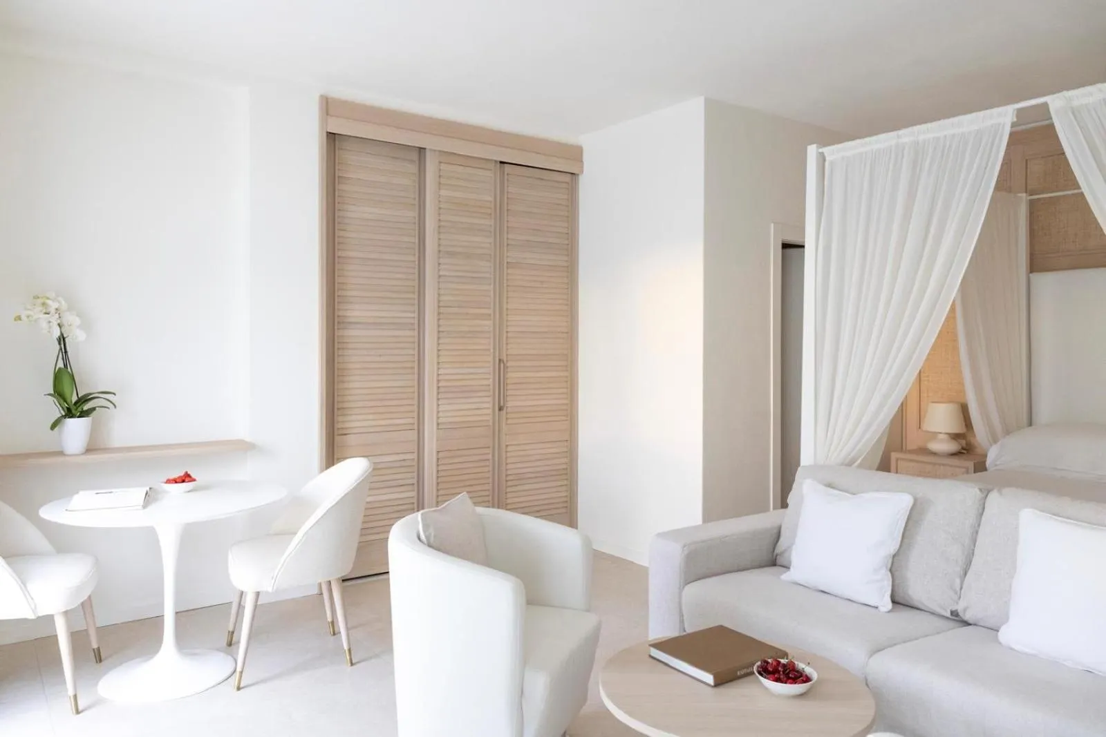 Photo of the whole room in Baia Bianca Suites