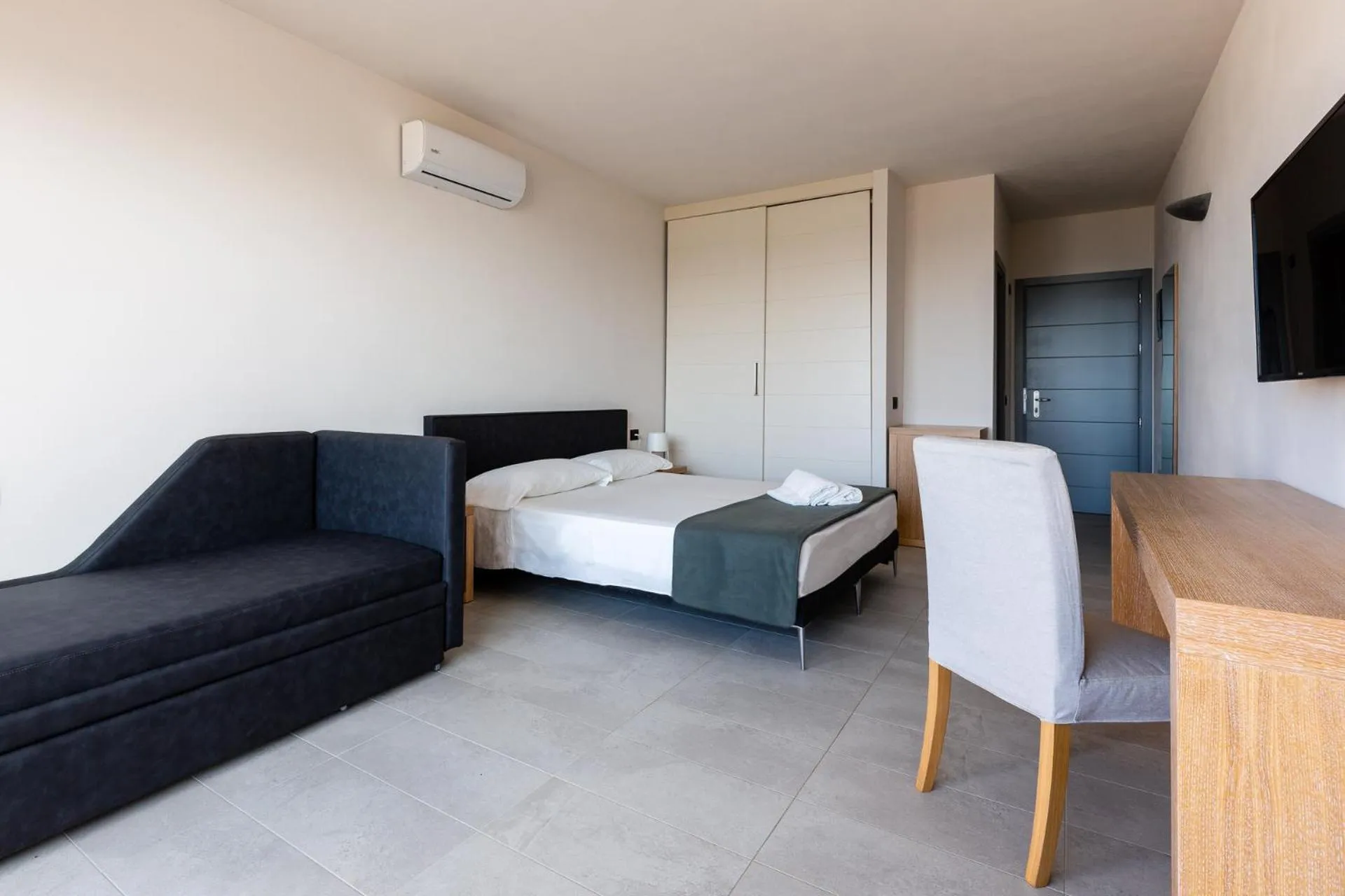 Photo of the whole room, Bed in Hotel Delfino