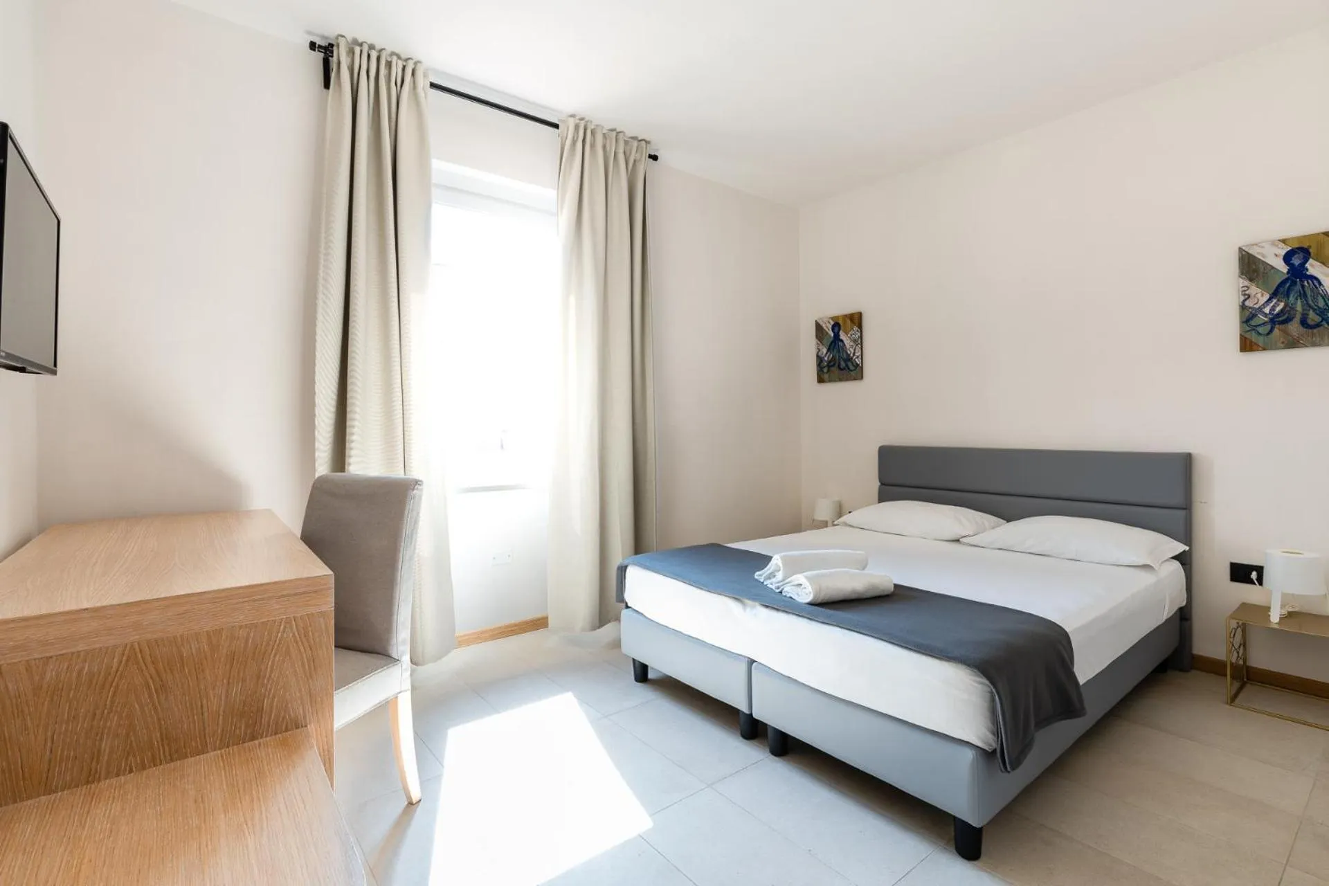 Photo of the whole room, Bed in Hotel Delfino