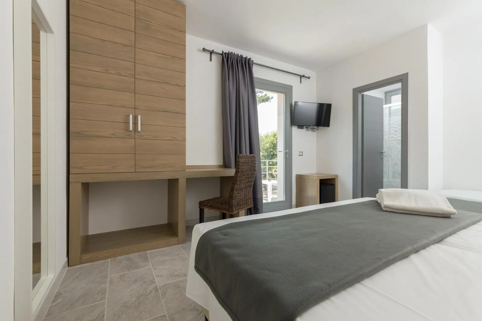 Bedroom, Bed in Hotel Delfino