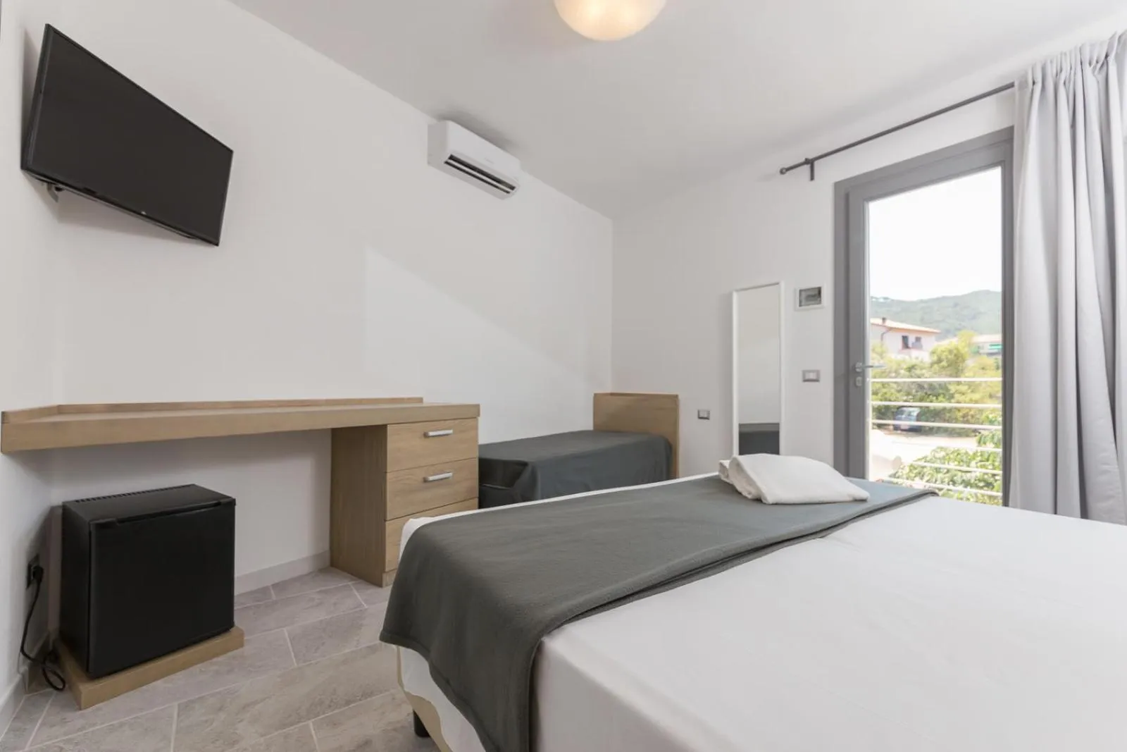 Bedroom, Bed in Hotel Delfino