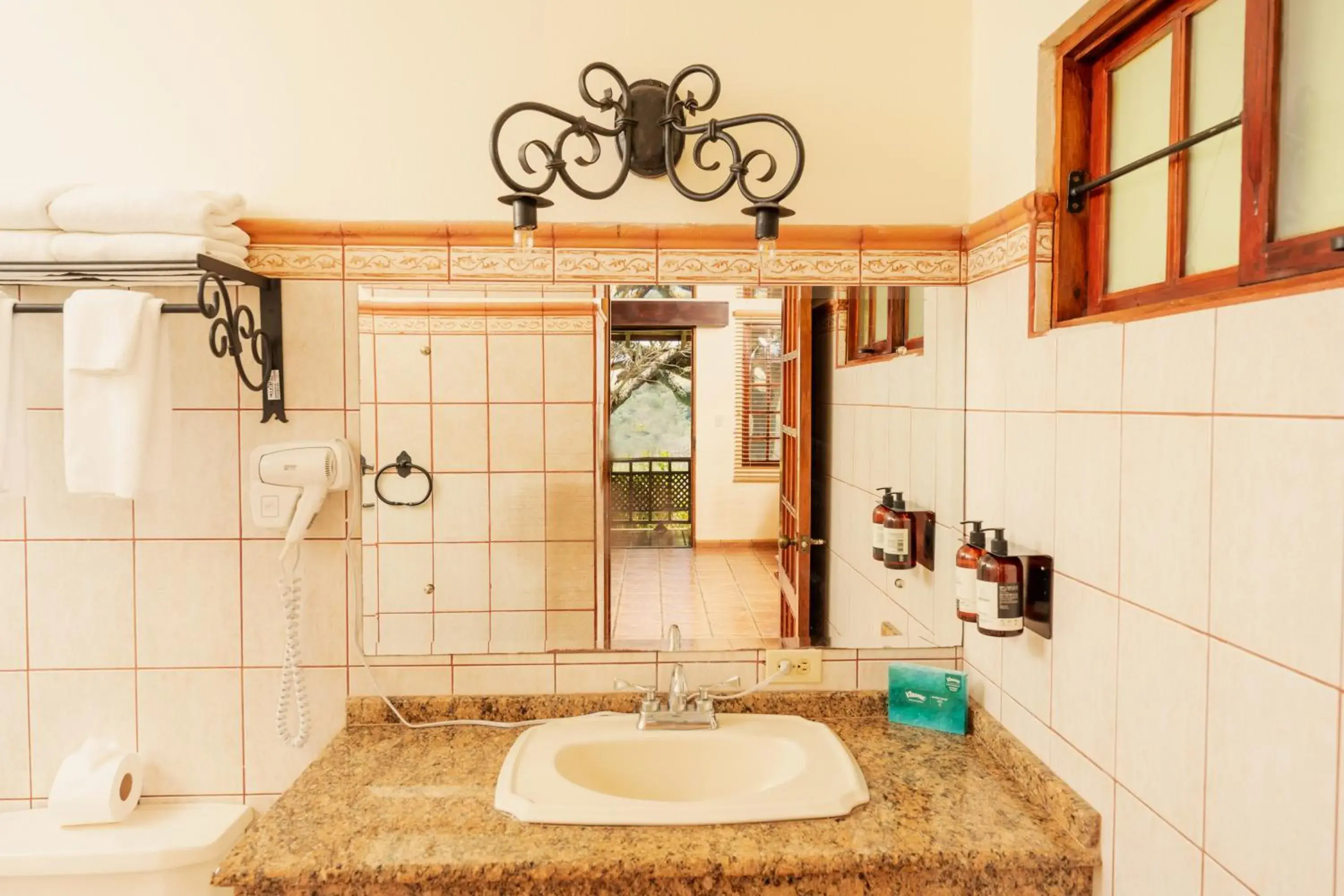 Bathroom in Borinquen Thermal Resort Bathroom in Borinquen Thermal Resort
