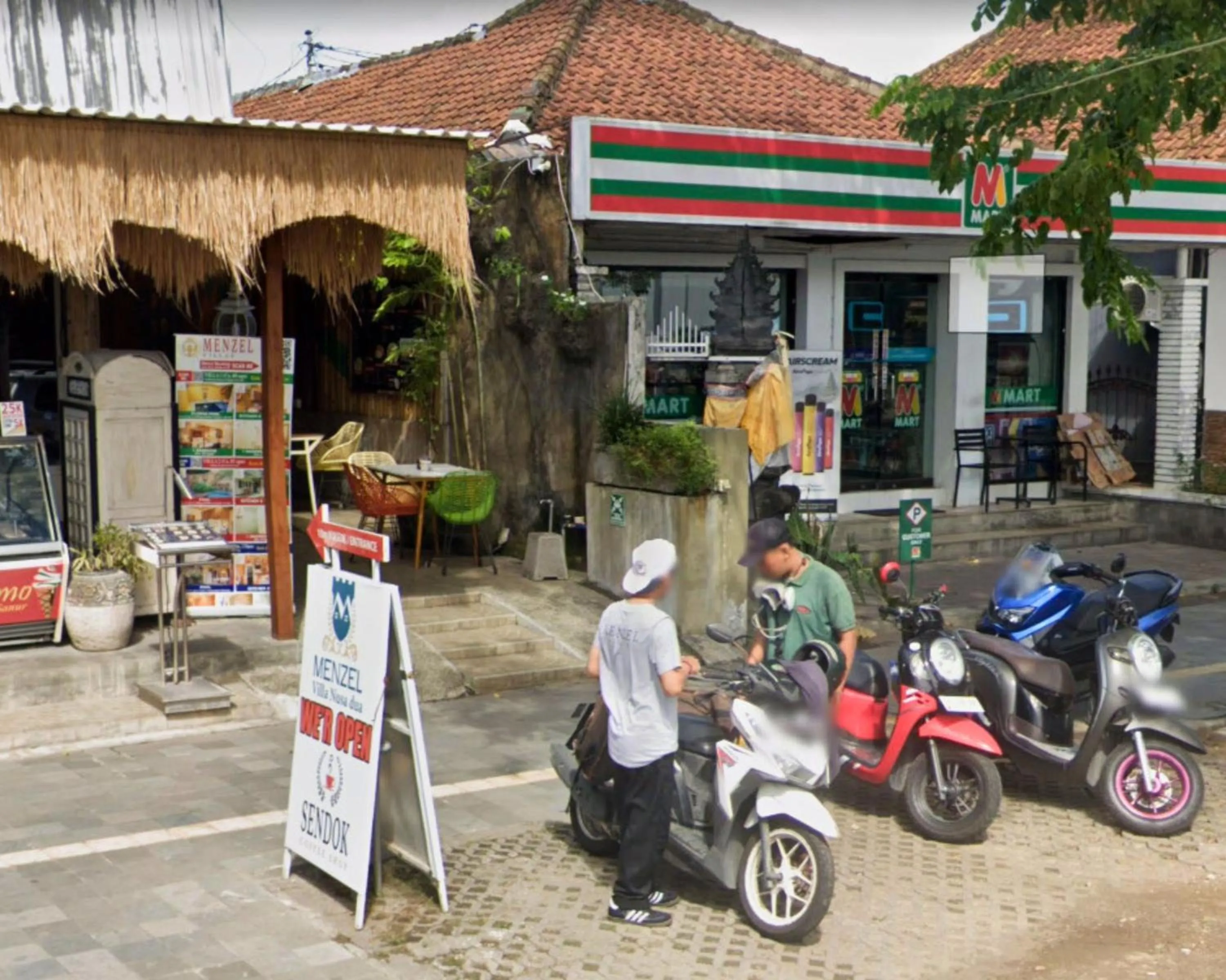 Parking in Menzel Villas Nusa Dua