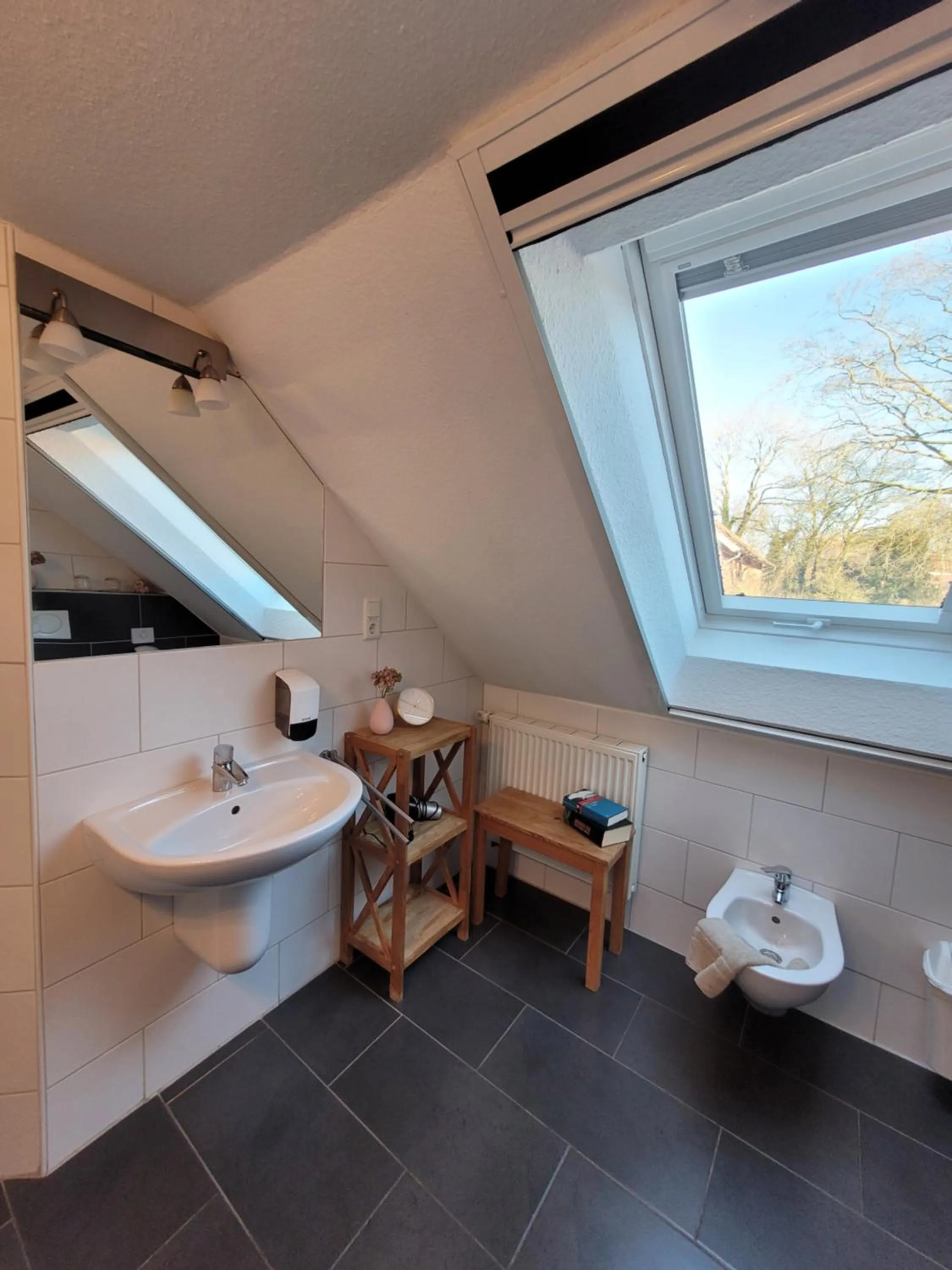 Toilet in Hotel Garni Kastanjehoff