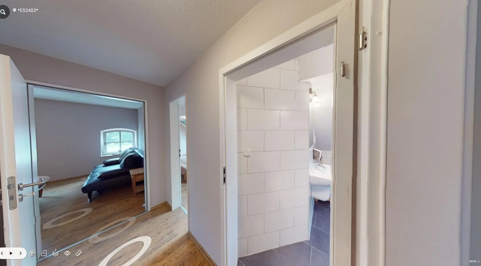 Bathroom, Bed in Hotel Garni Kastanjehoff