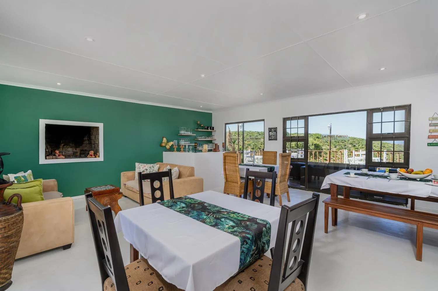 Restaurant/places to eat in Le Petit Karoo