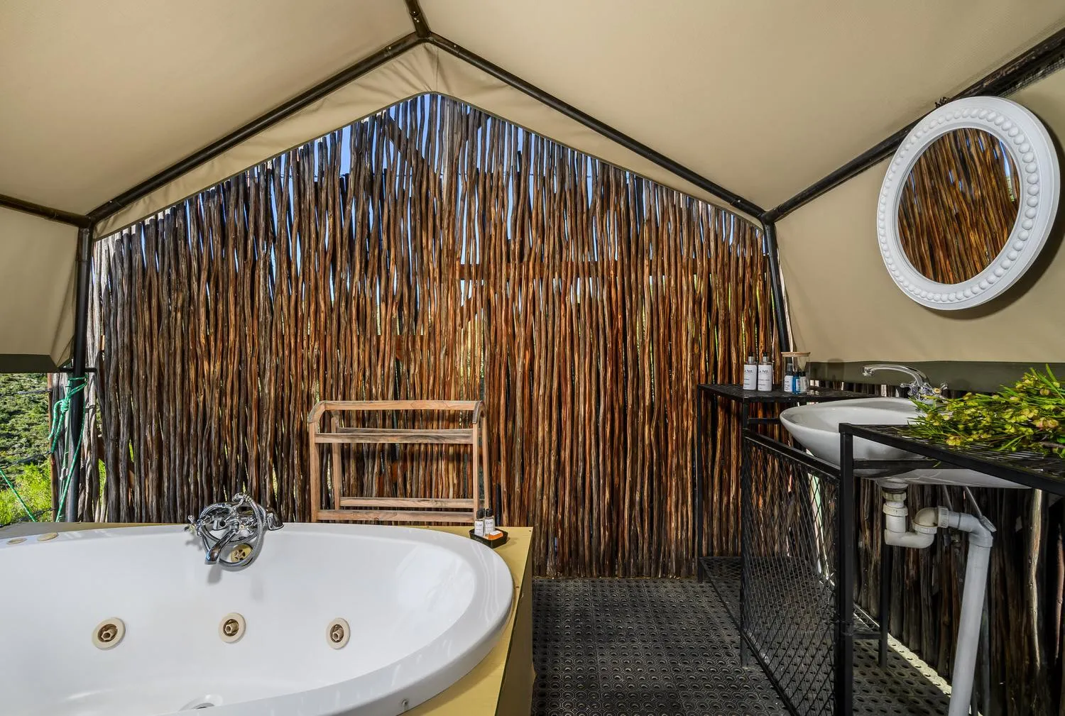 Bathroom in Le Petit Karoo