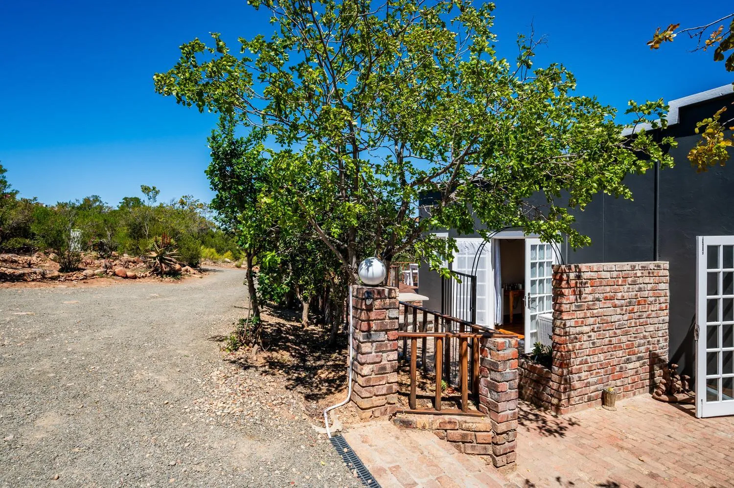 Property building in Le Petit Karoo