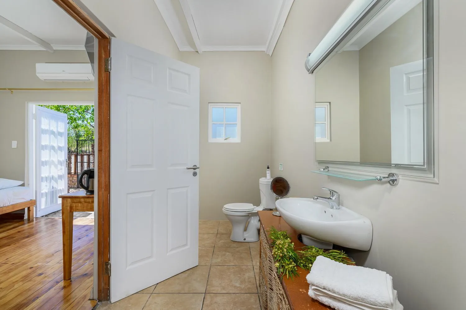 Bathroom in Le Petit Karoo