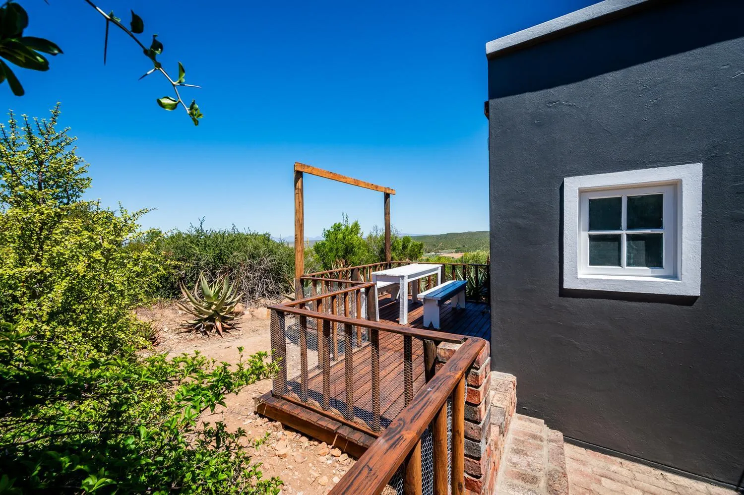 Inner courtyard view in Le Petit Karoo