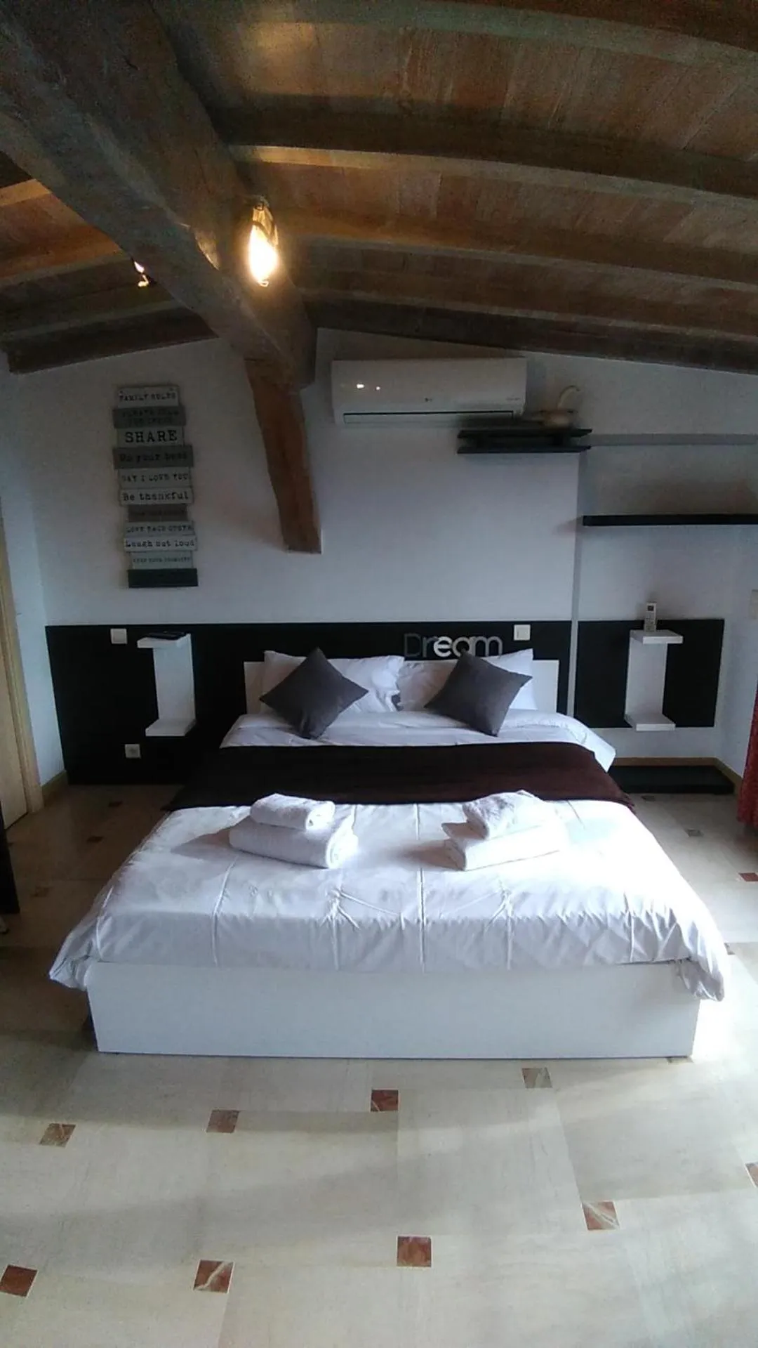 Bed in Villa Azur Cap d'Ail