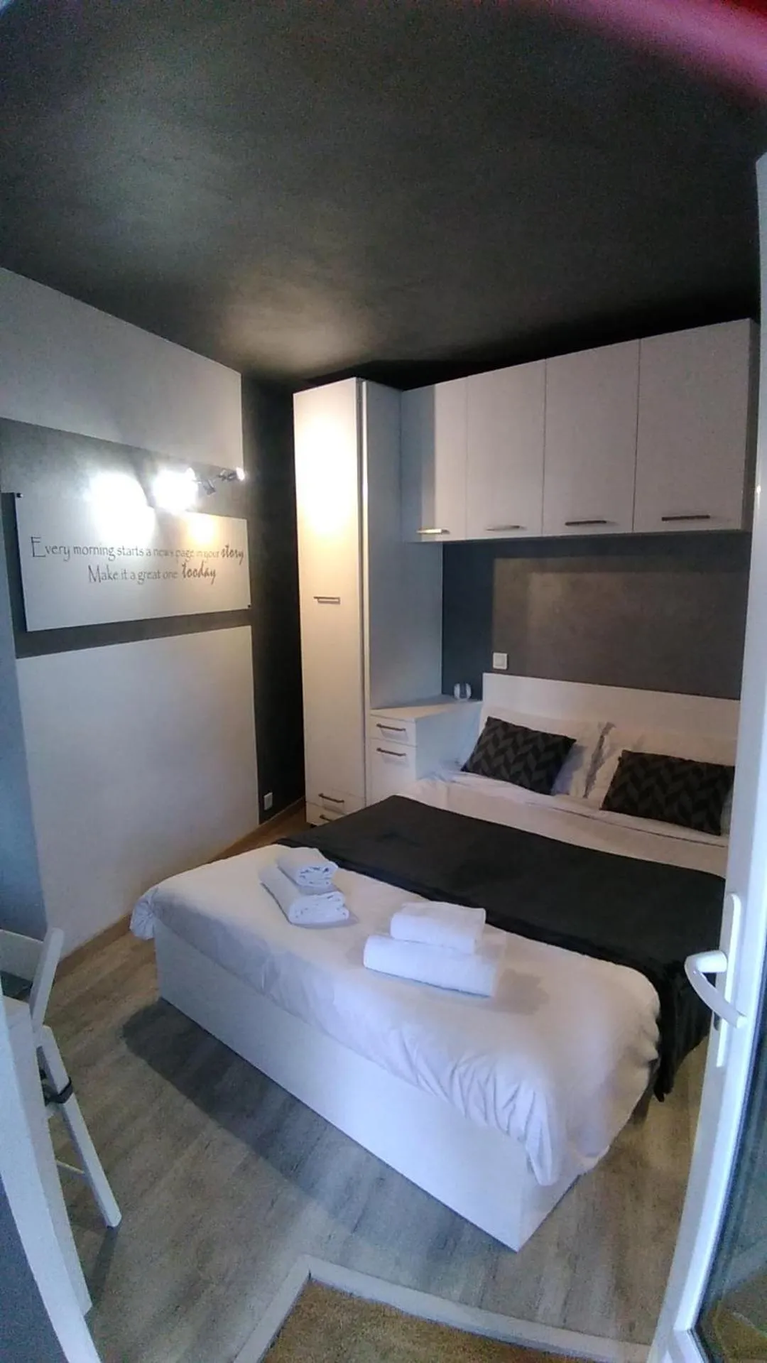 Bed in Villa Azur Cap d'Ail