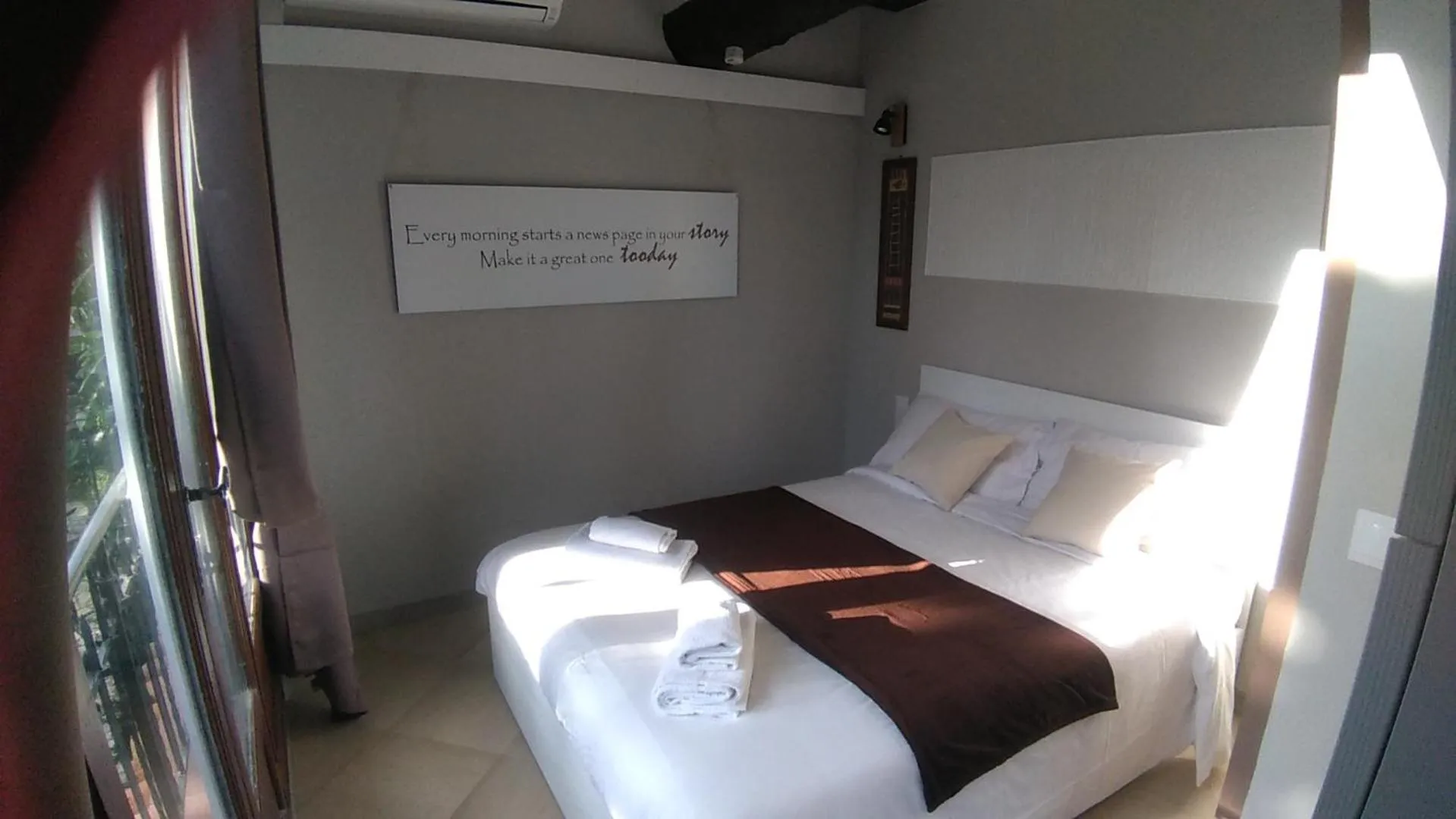 Bed in Villa Azur Cap d'Ail