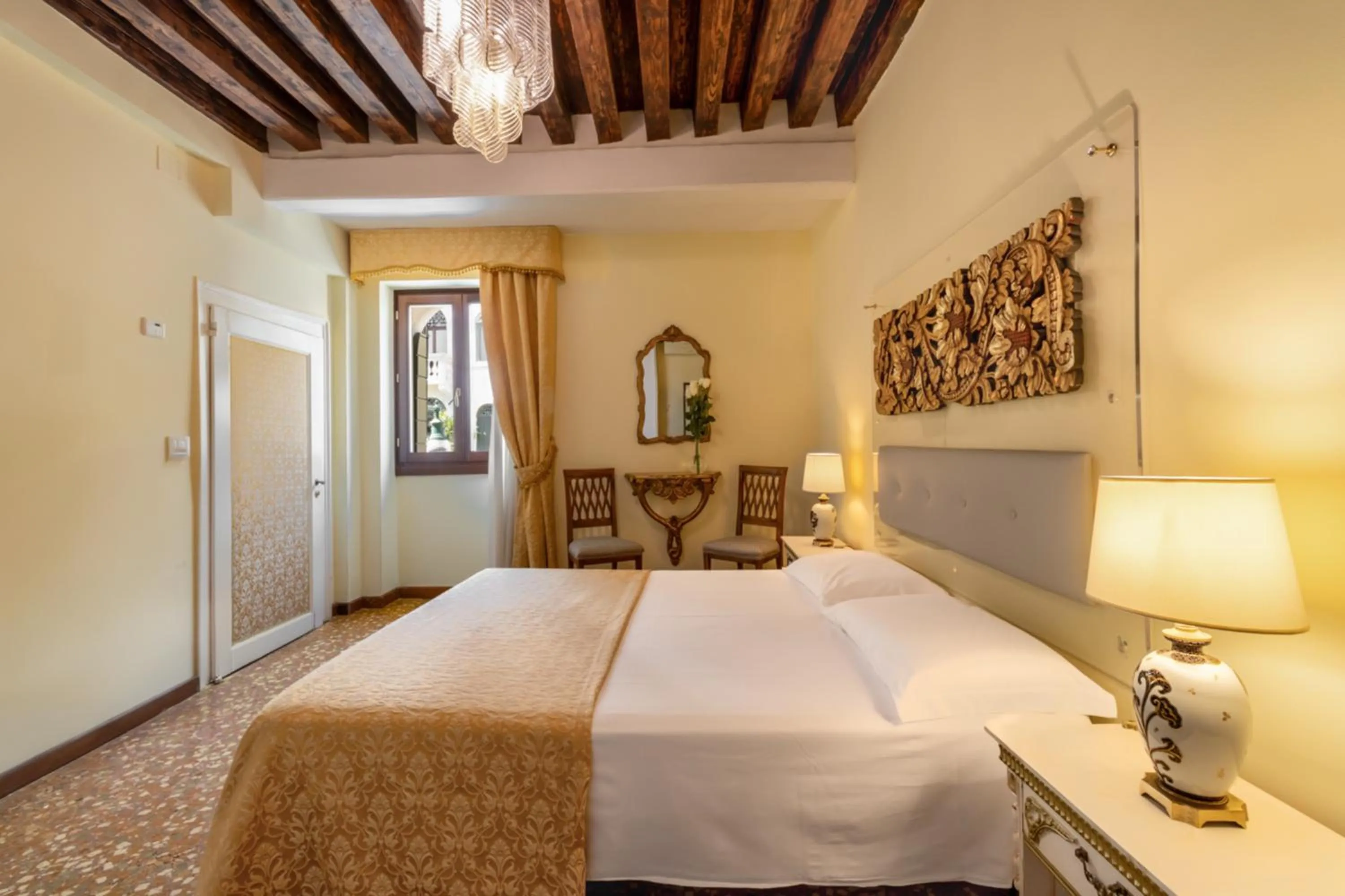 Bed in B&B Luxury San Firmino Canal View