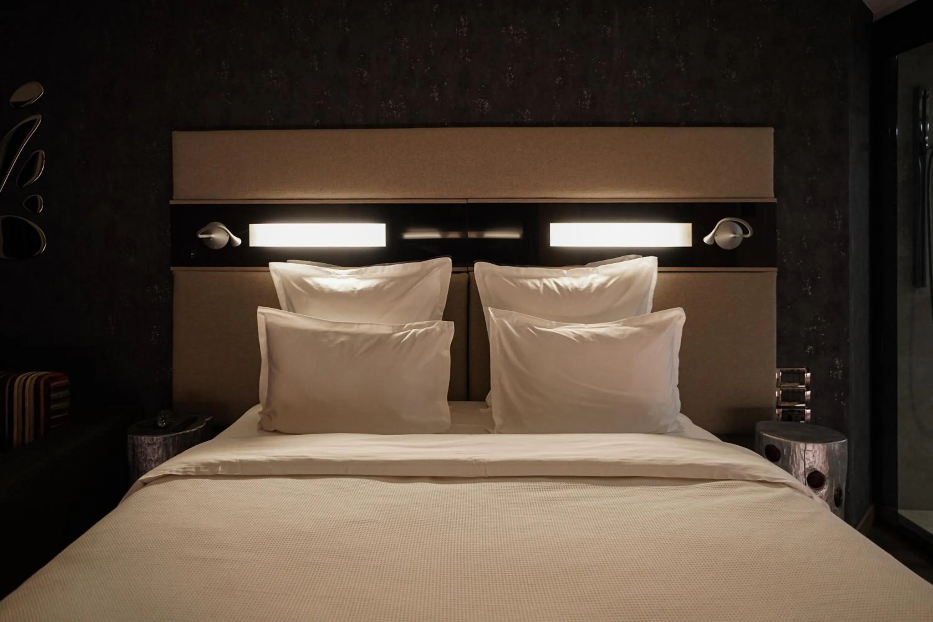 Bed in 11 Mirrors Design Hotel