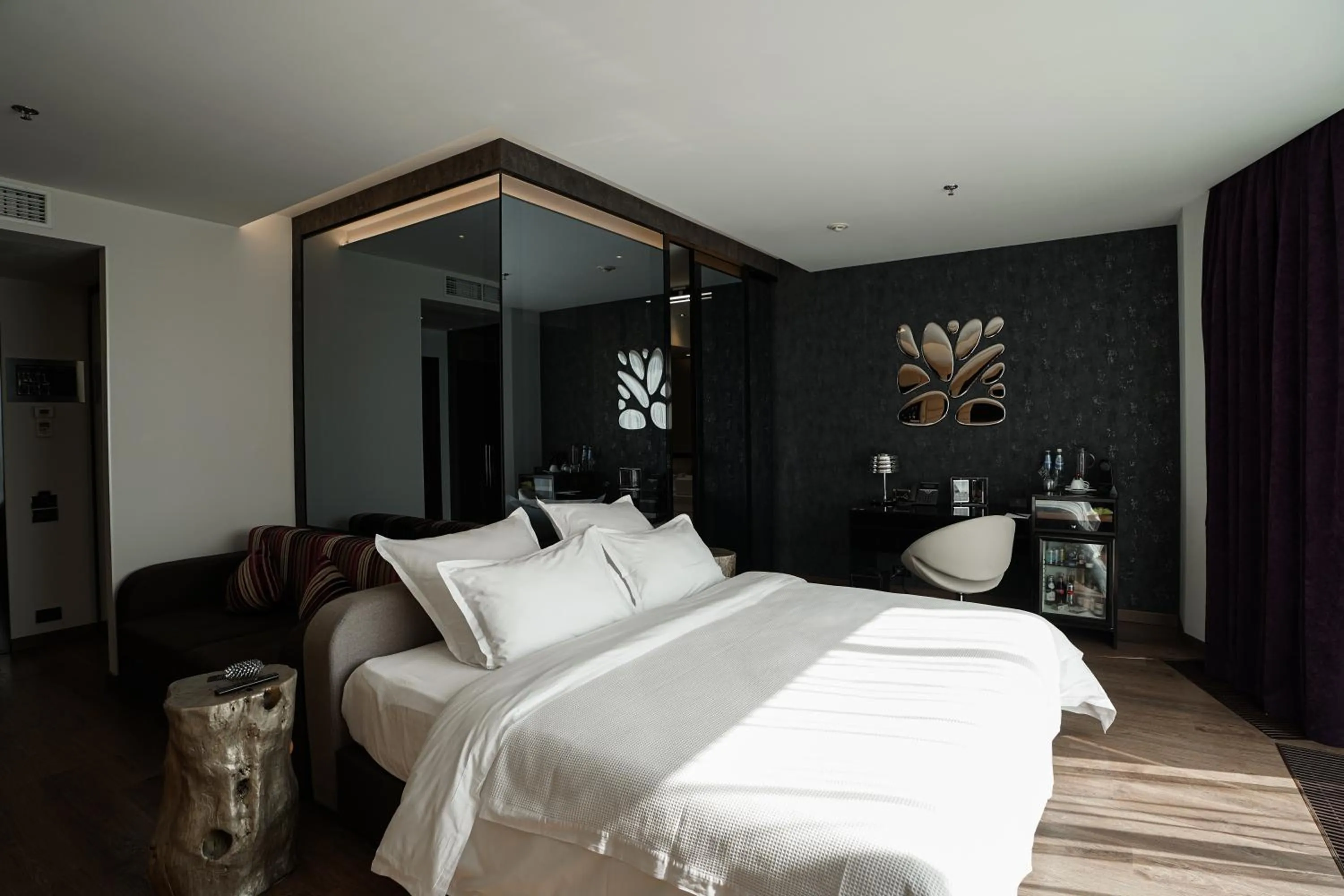 Bed in 11 Mirrors Design Hotel